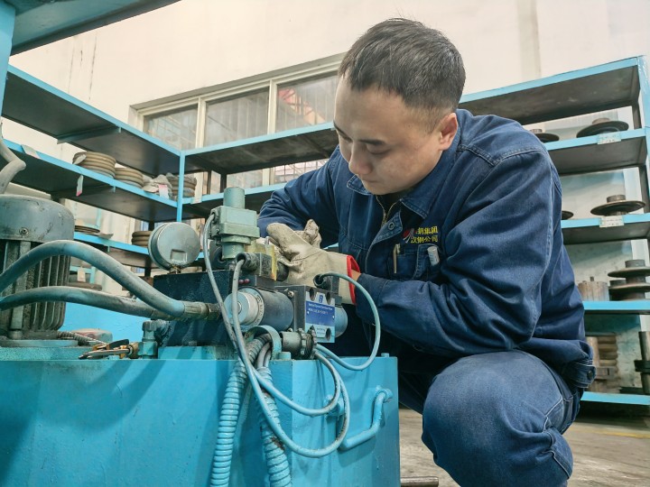 质量月  看这些“蓝领”汇聚成的靓丽“风景线”