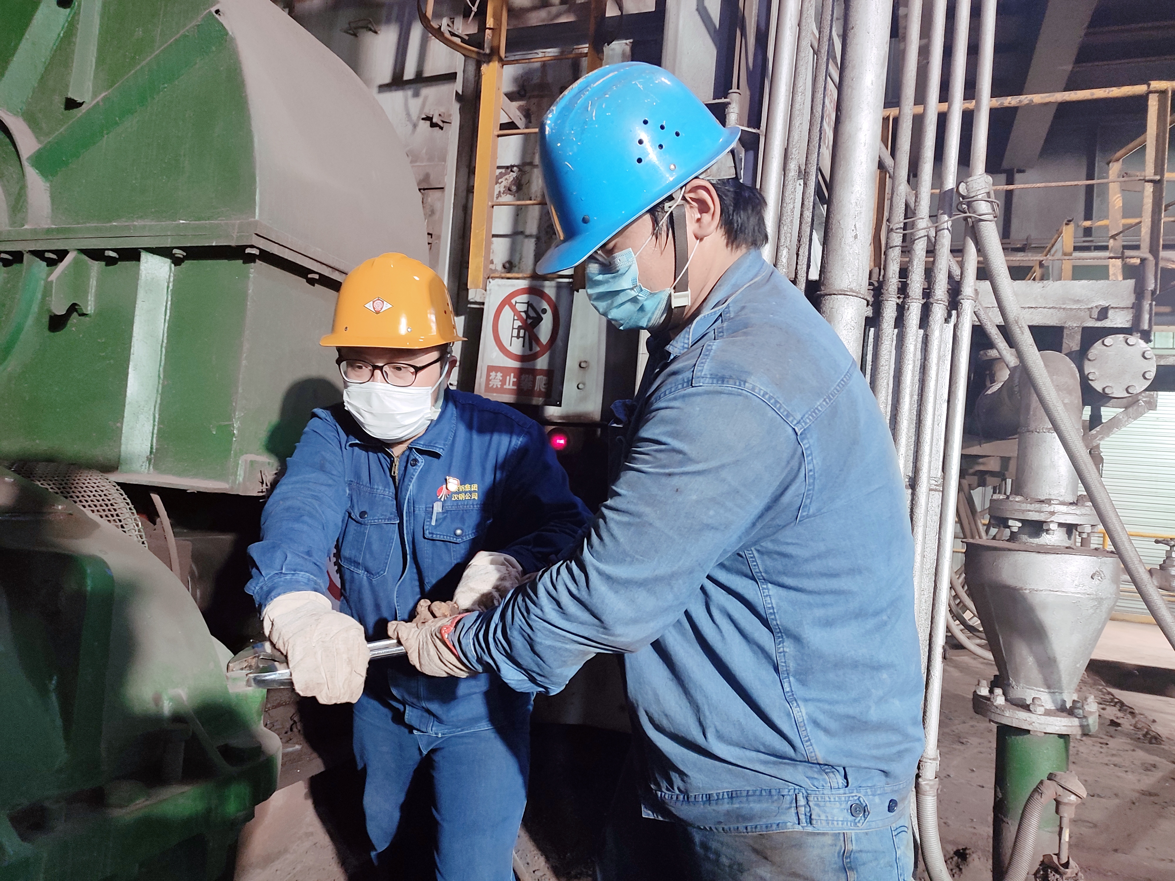 用实干博出精彩的“追光人” 用实干博出精彩的“追光人”