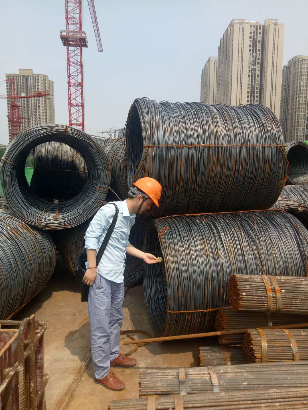 以四千精神为指南，全力做好品牌营销工作