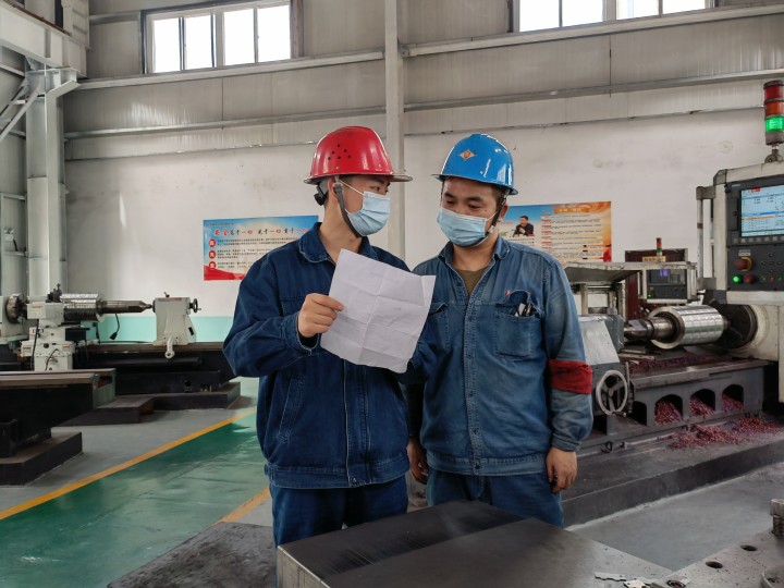 身着“汉钢蓝” 守护“中国红” 身着“汉钢蓝” 守护“中国红”