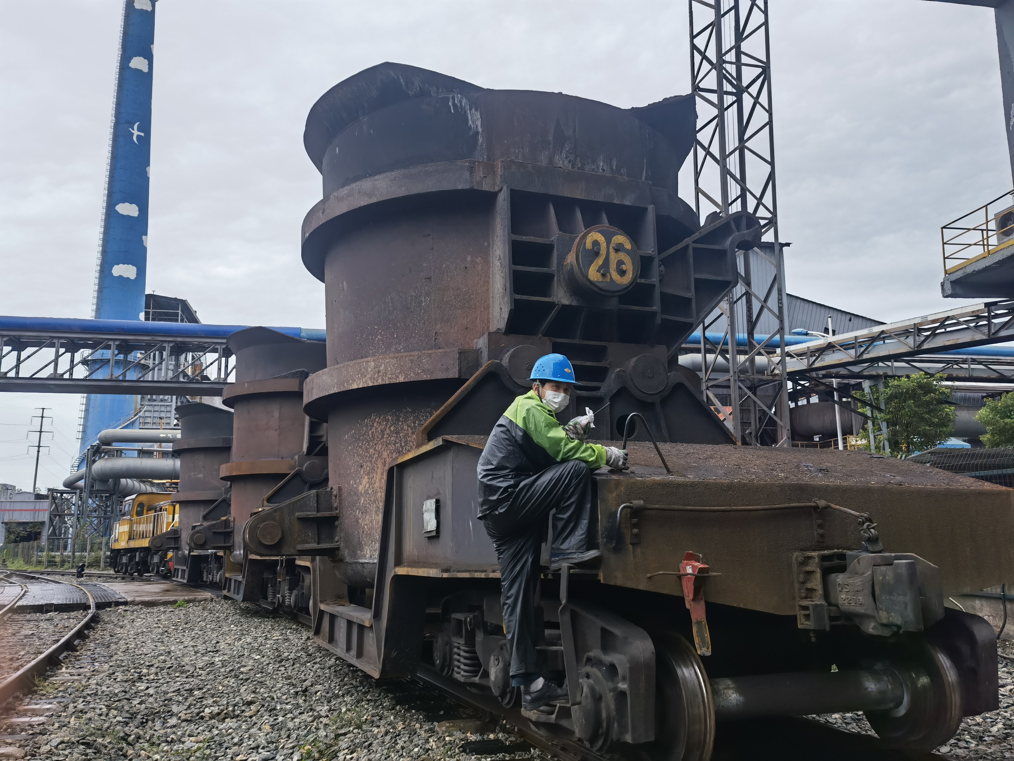 暴雨中“飞上飞下”的“编程师”