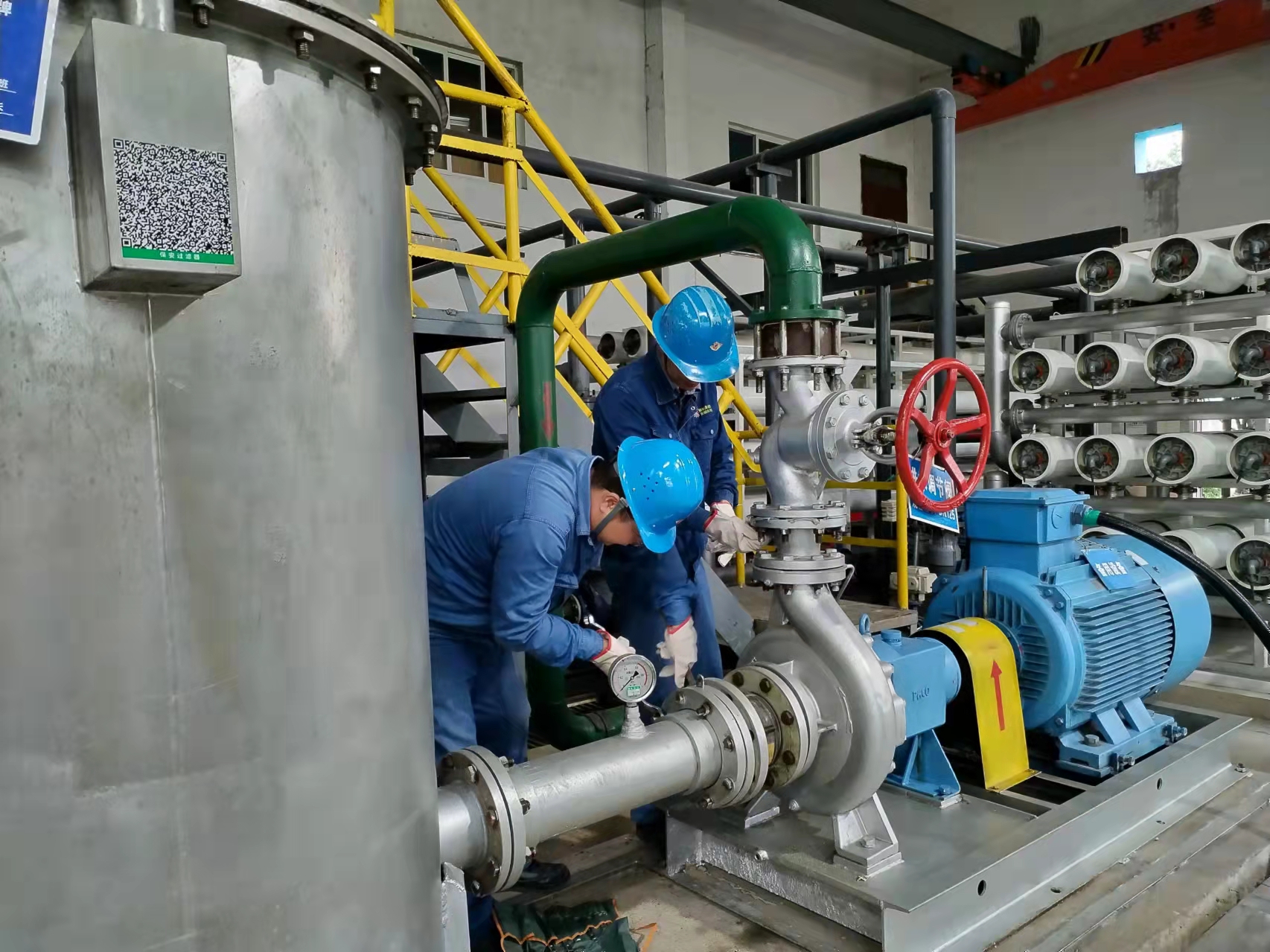 用“坚守”点亮钢城