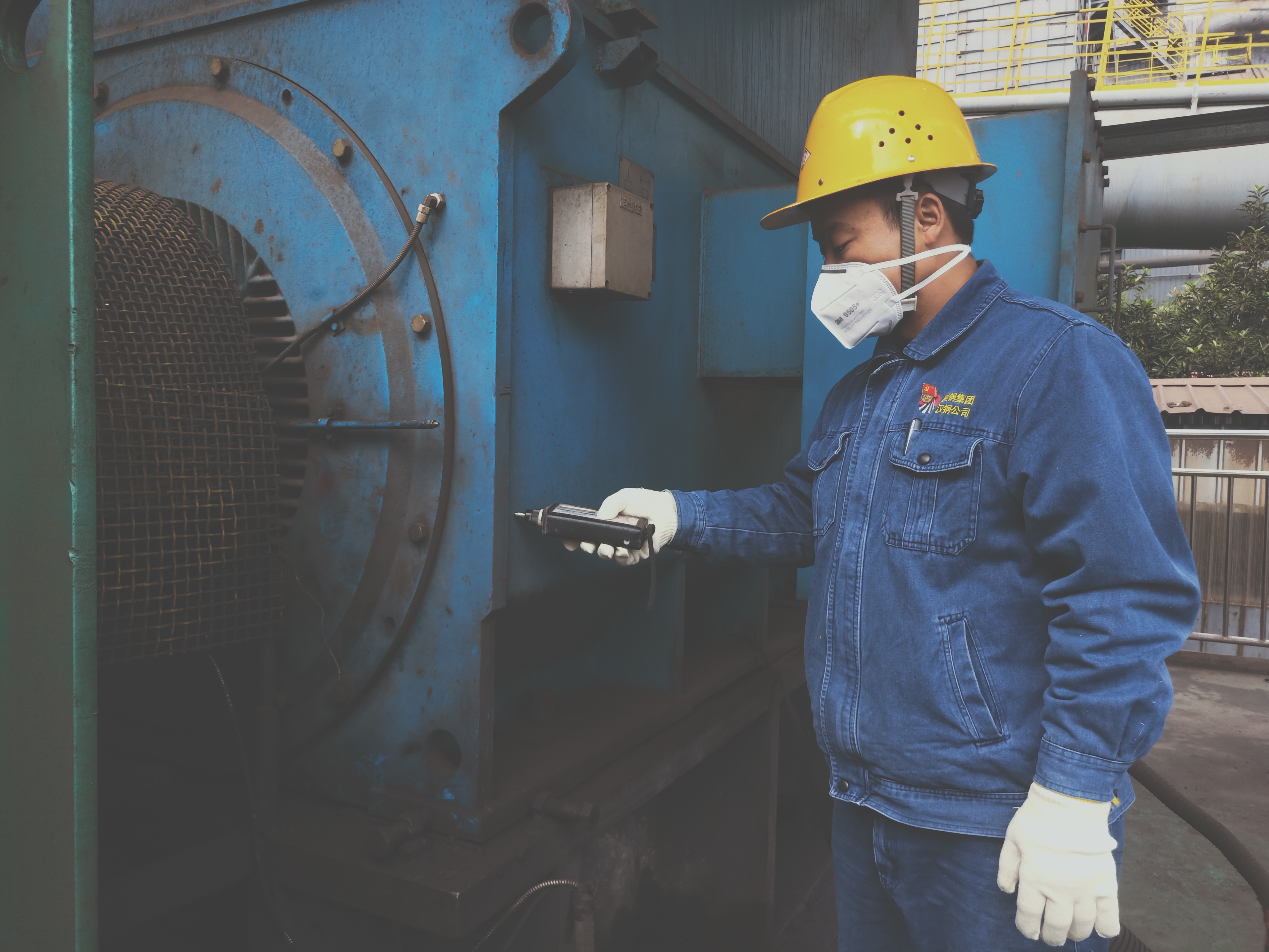 化身“多面手”，当好班组“护航人”