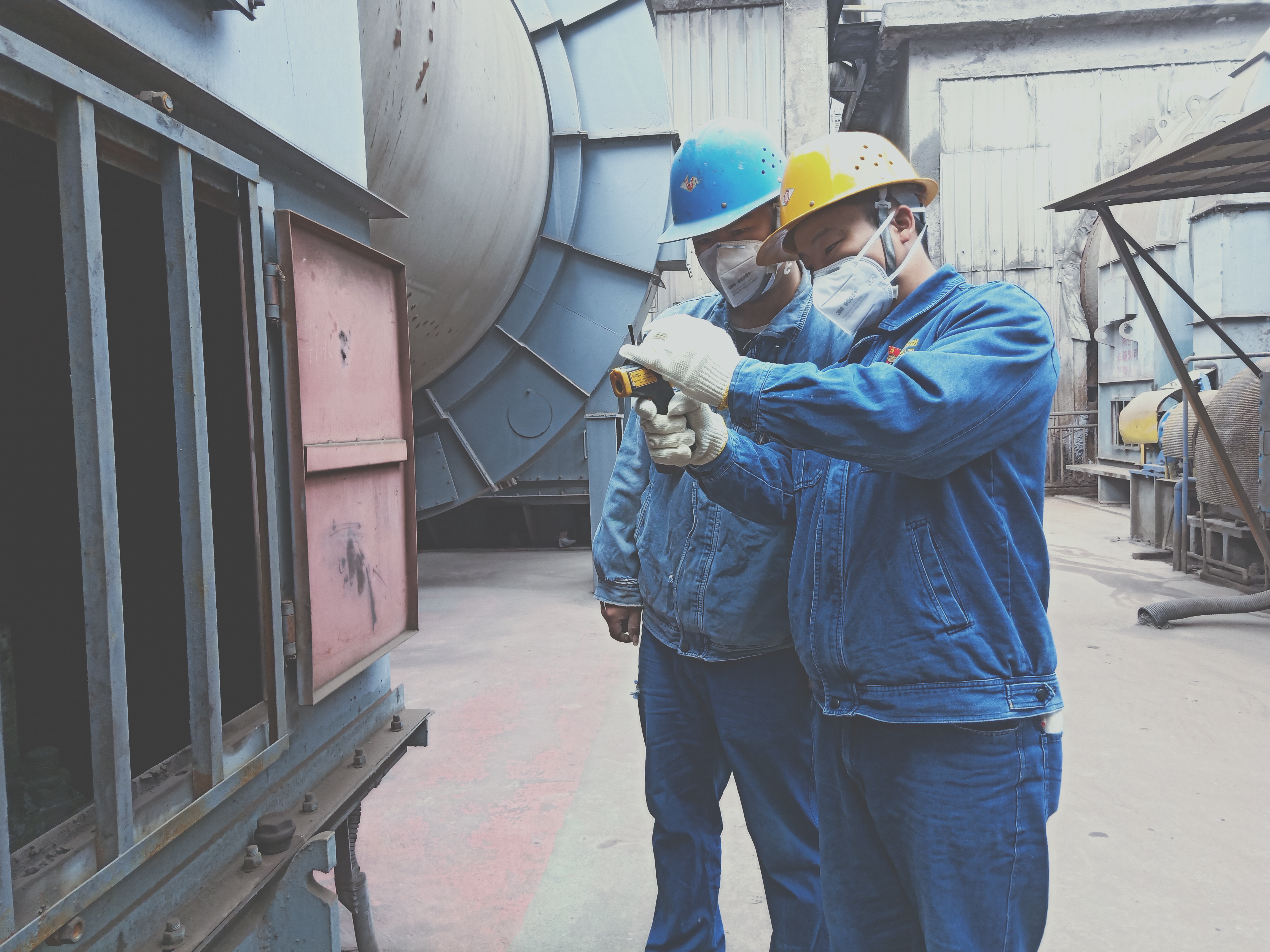 化身“多面手”，当好班组“护航人”