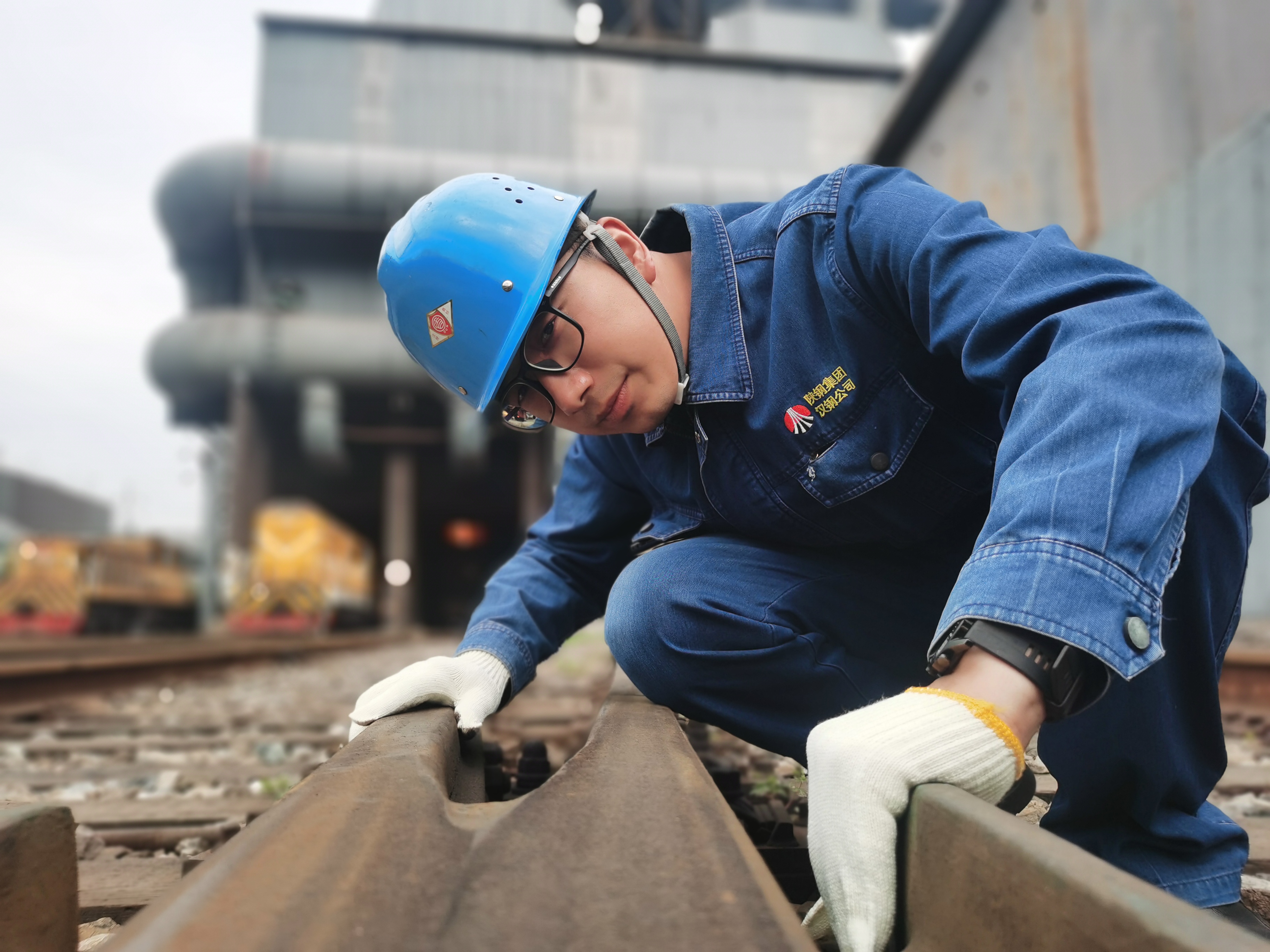 擦亮作风建设“金色”名片