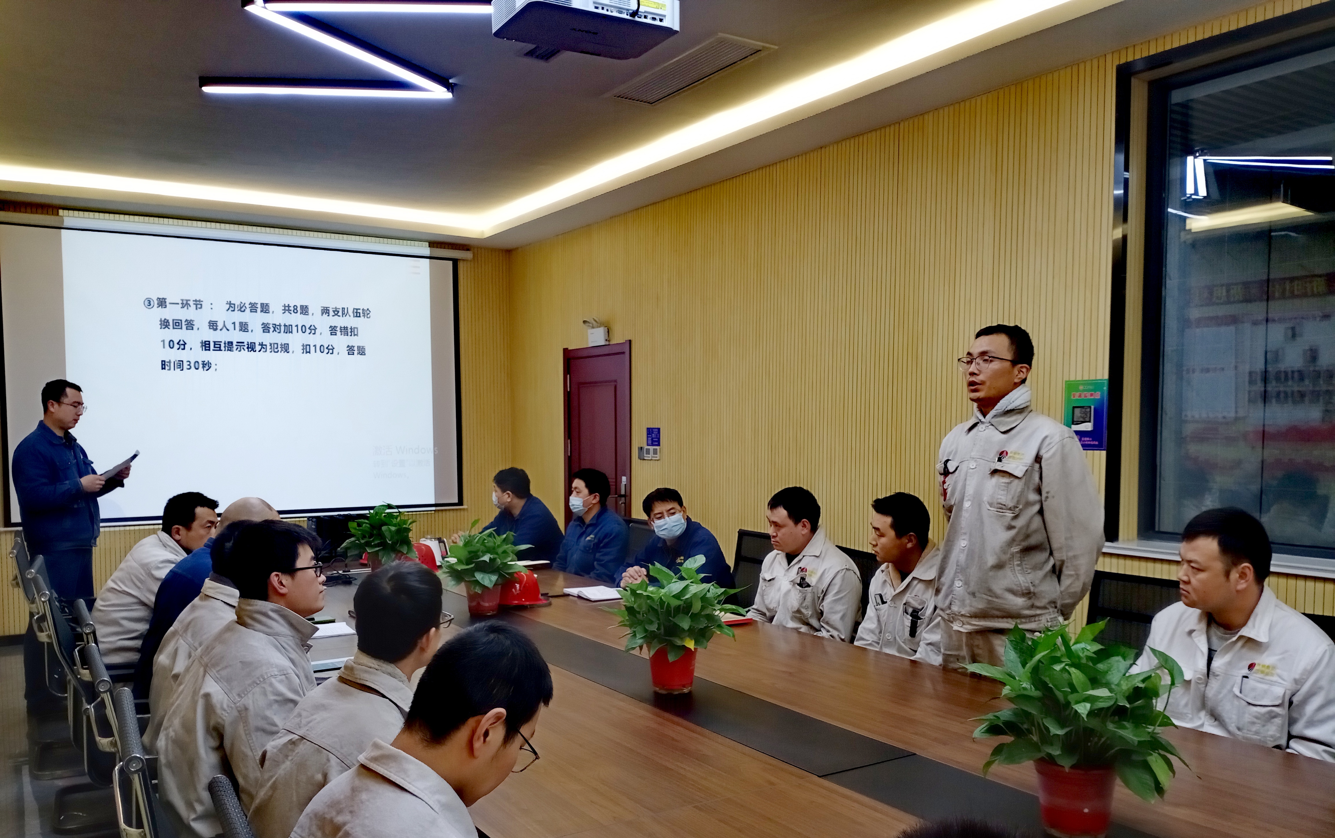 “三箭齐发”促班组建设“提档升级”