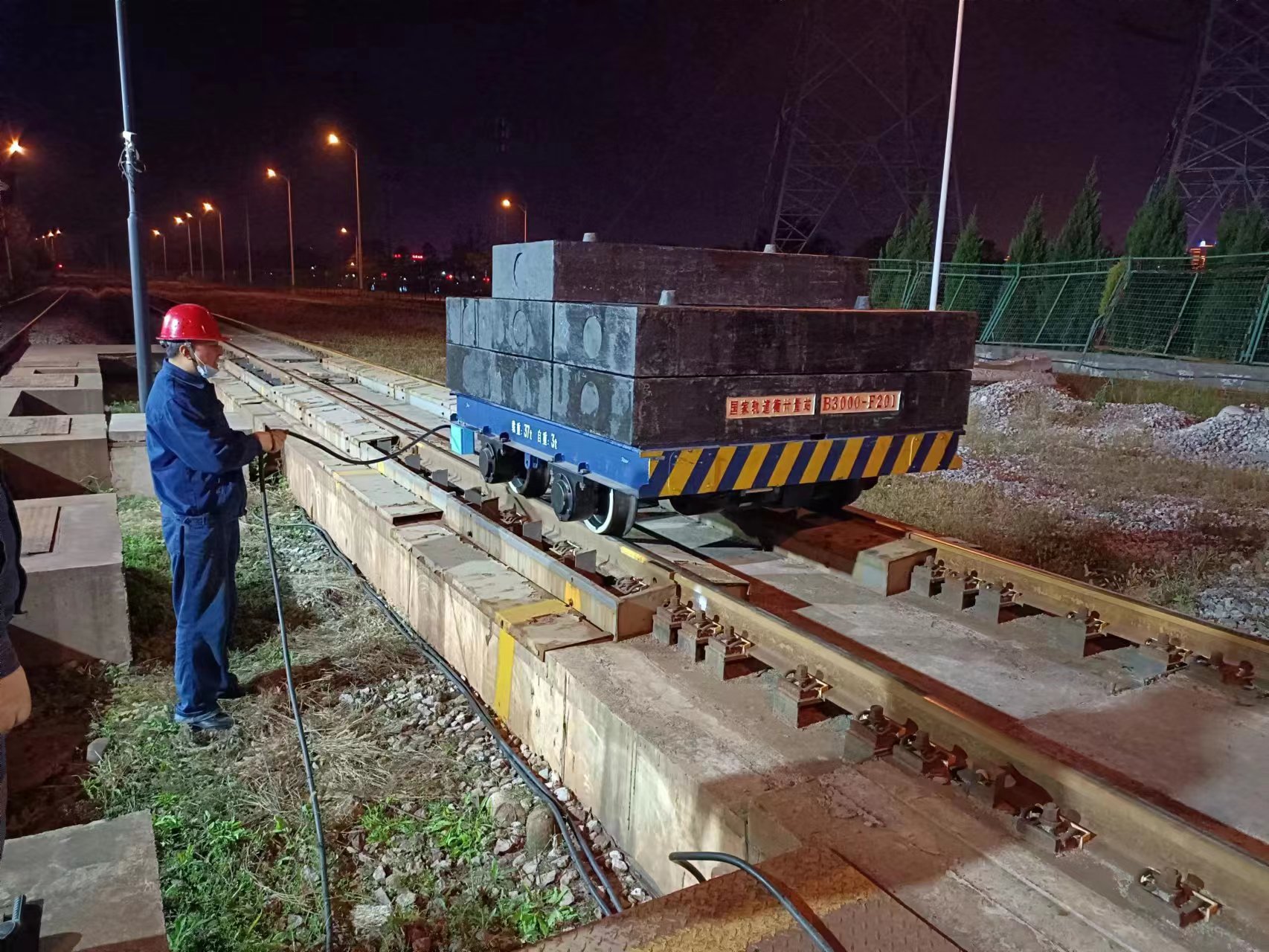 日夜里的坚守 校检中的勇往