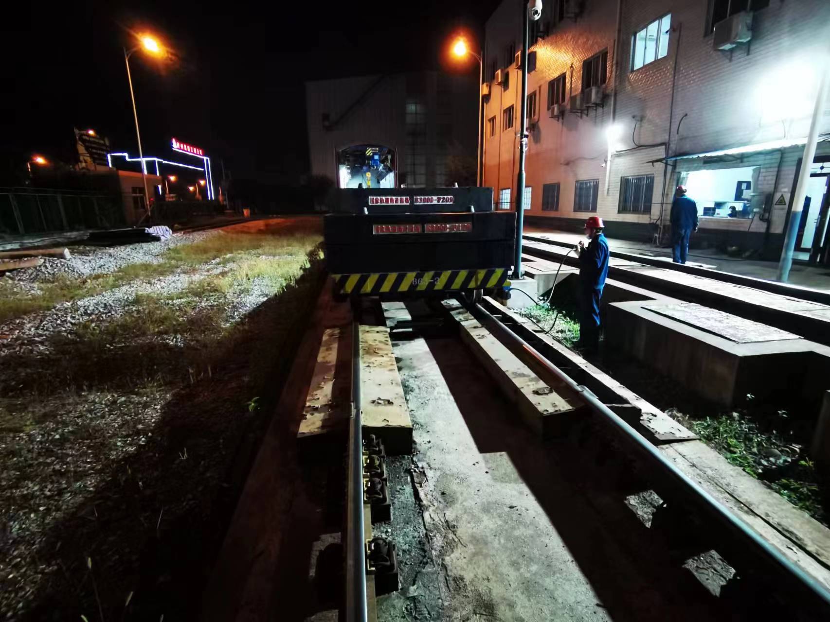 日夜里的坚守 校检中的勇往