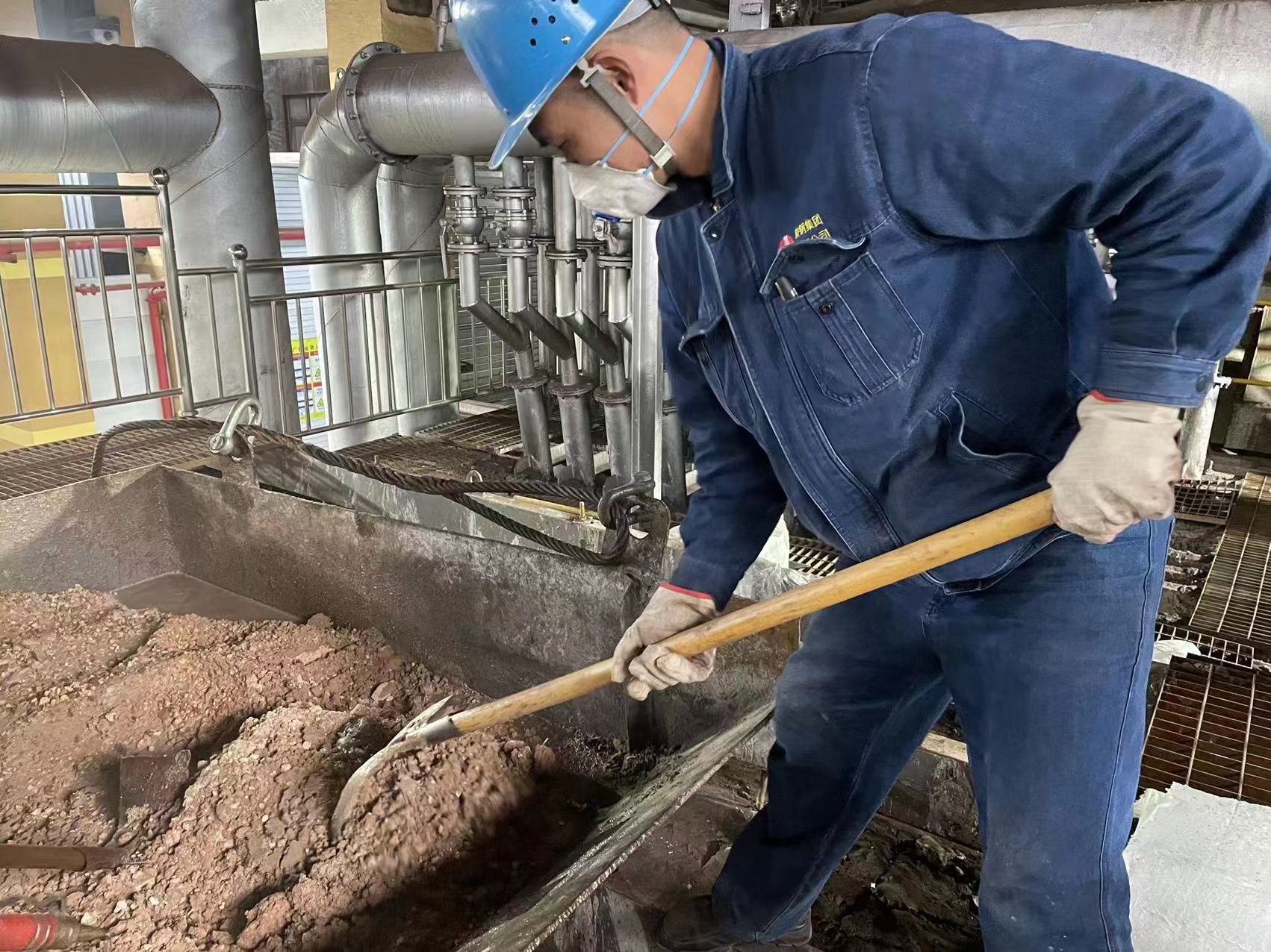 “三重三紧盯”助力检修安全顺行