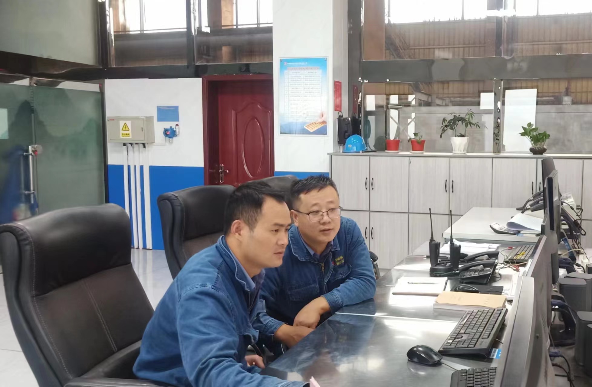 “三重三紧盯”助力检修安全顺行