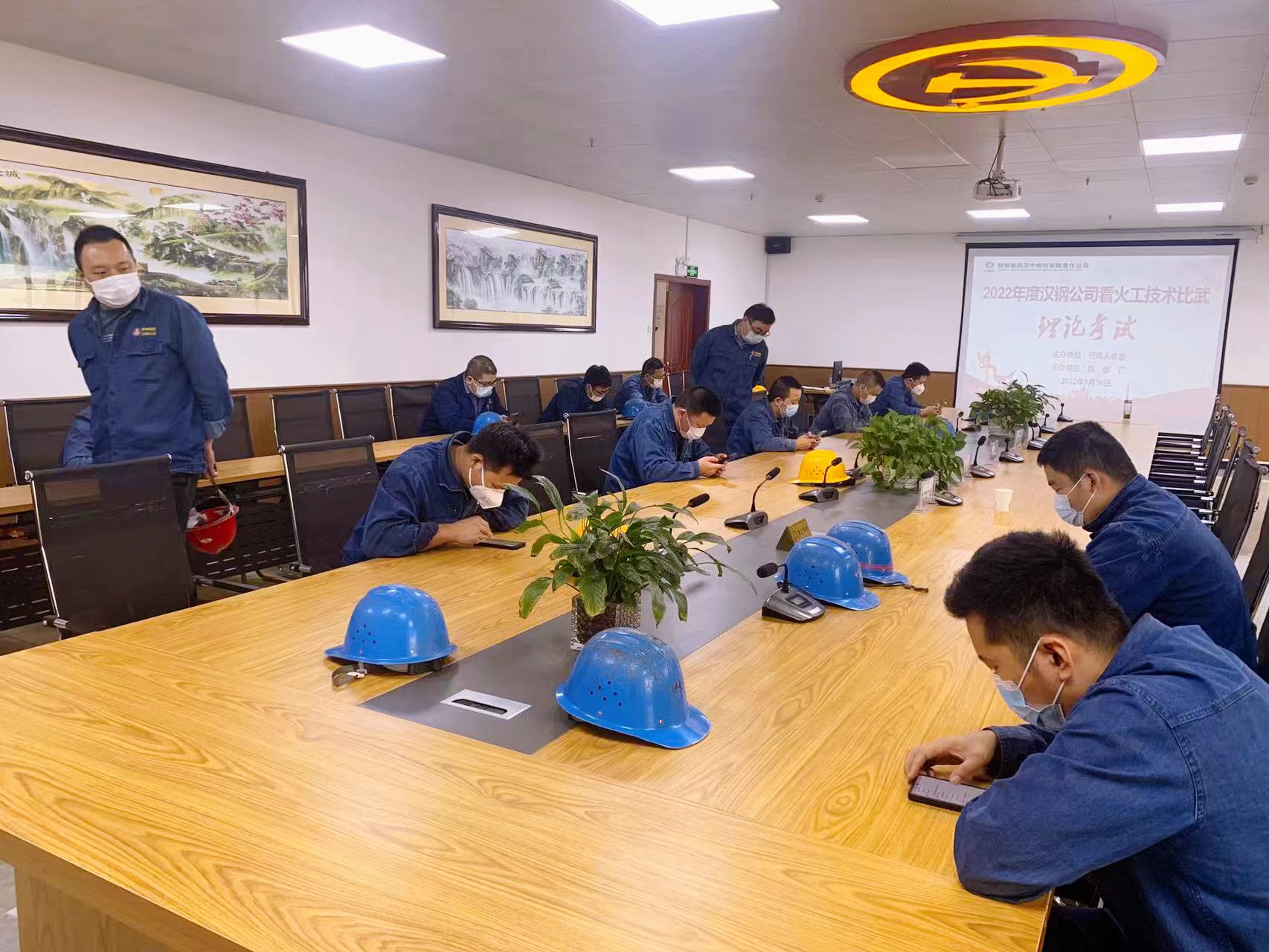 以人才驱动  激活发展动力