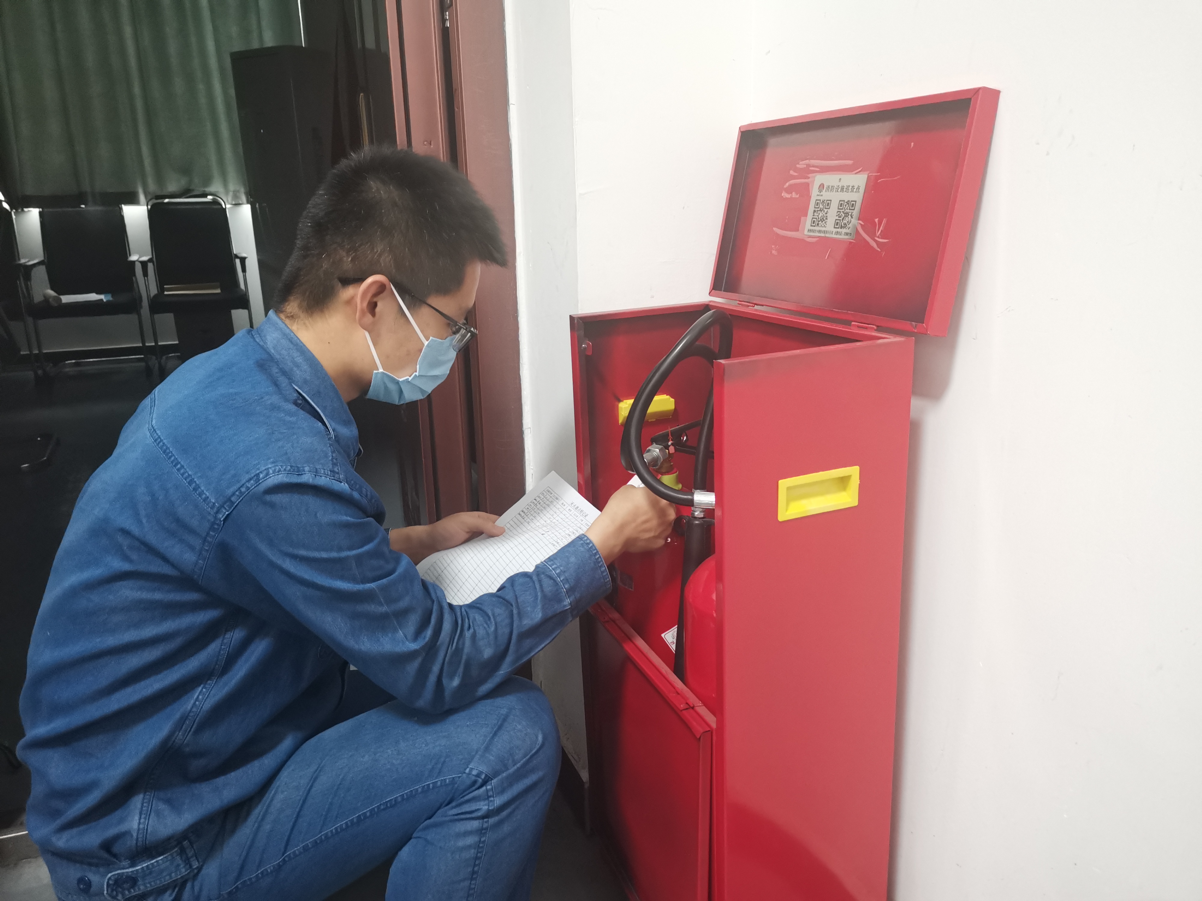 一丝不苟保安全，写好计量安全答卷