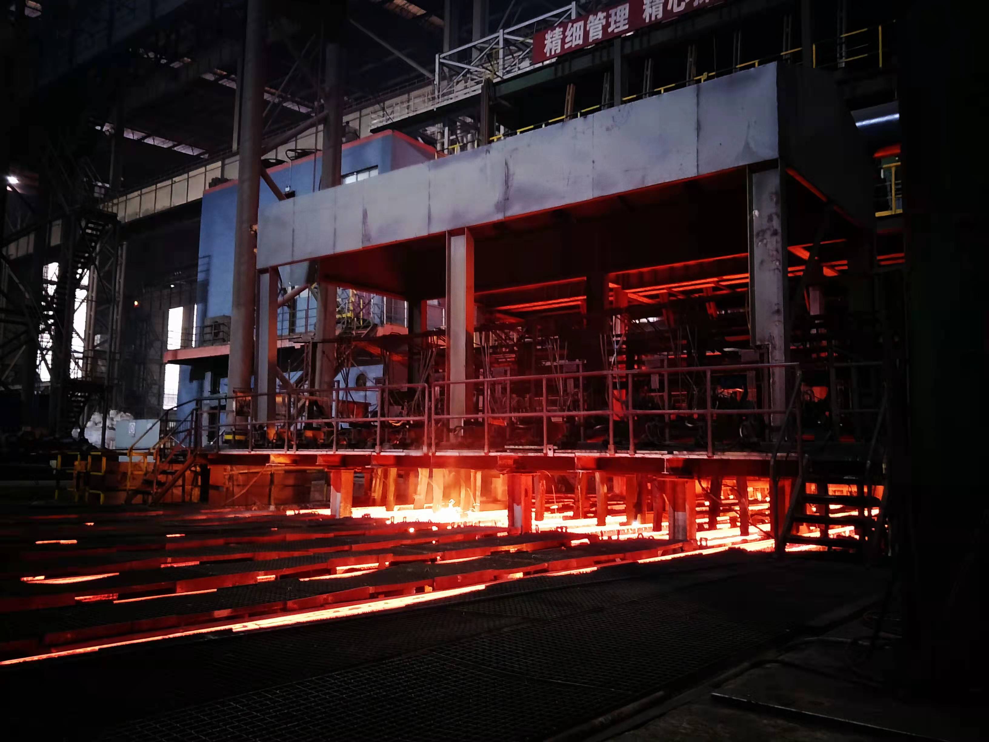 听炼钢声音 感受炼钢力量