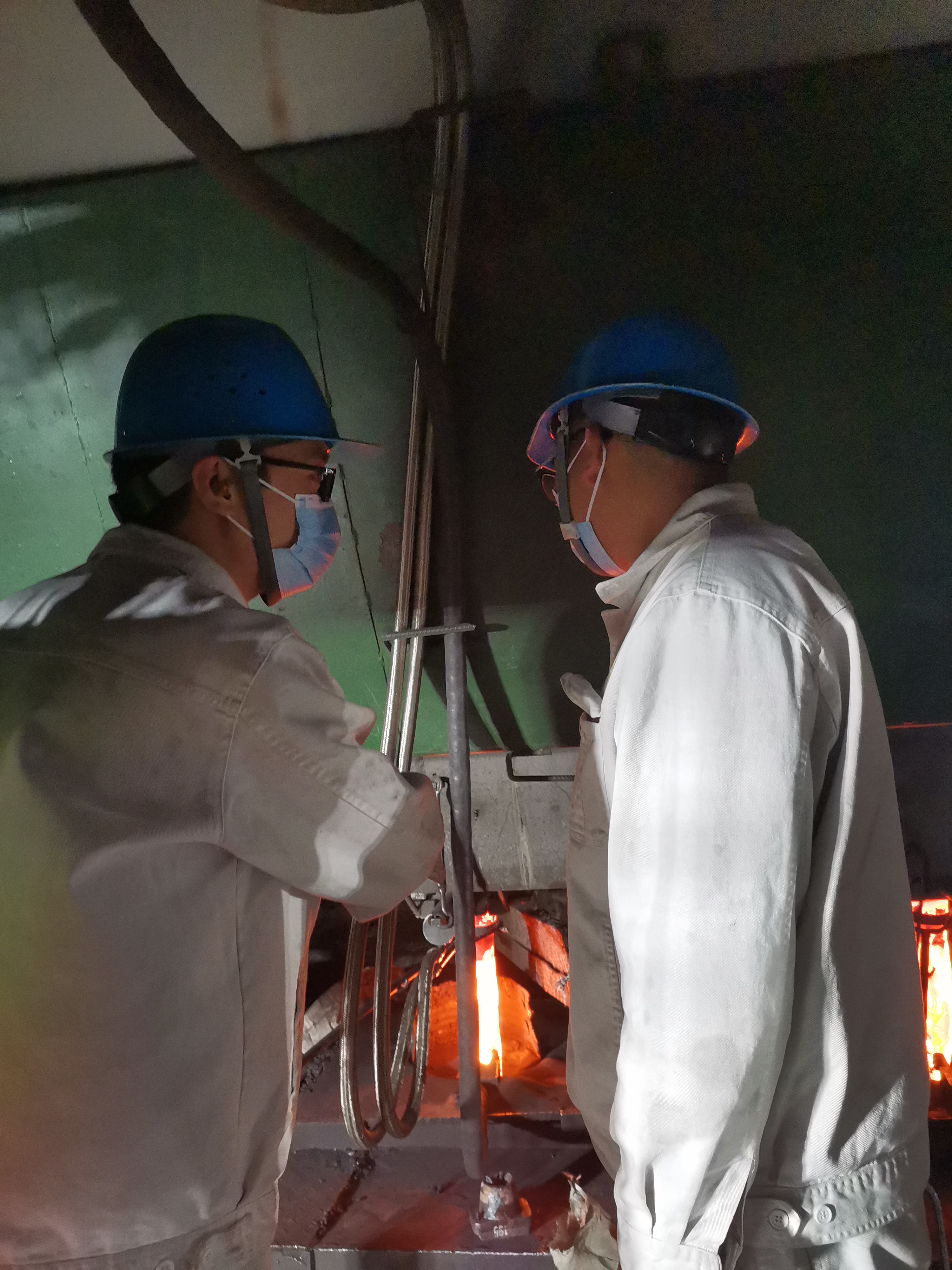 听炼钢声音 感受炼钢力量