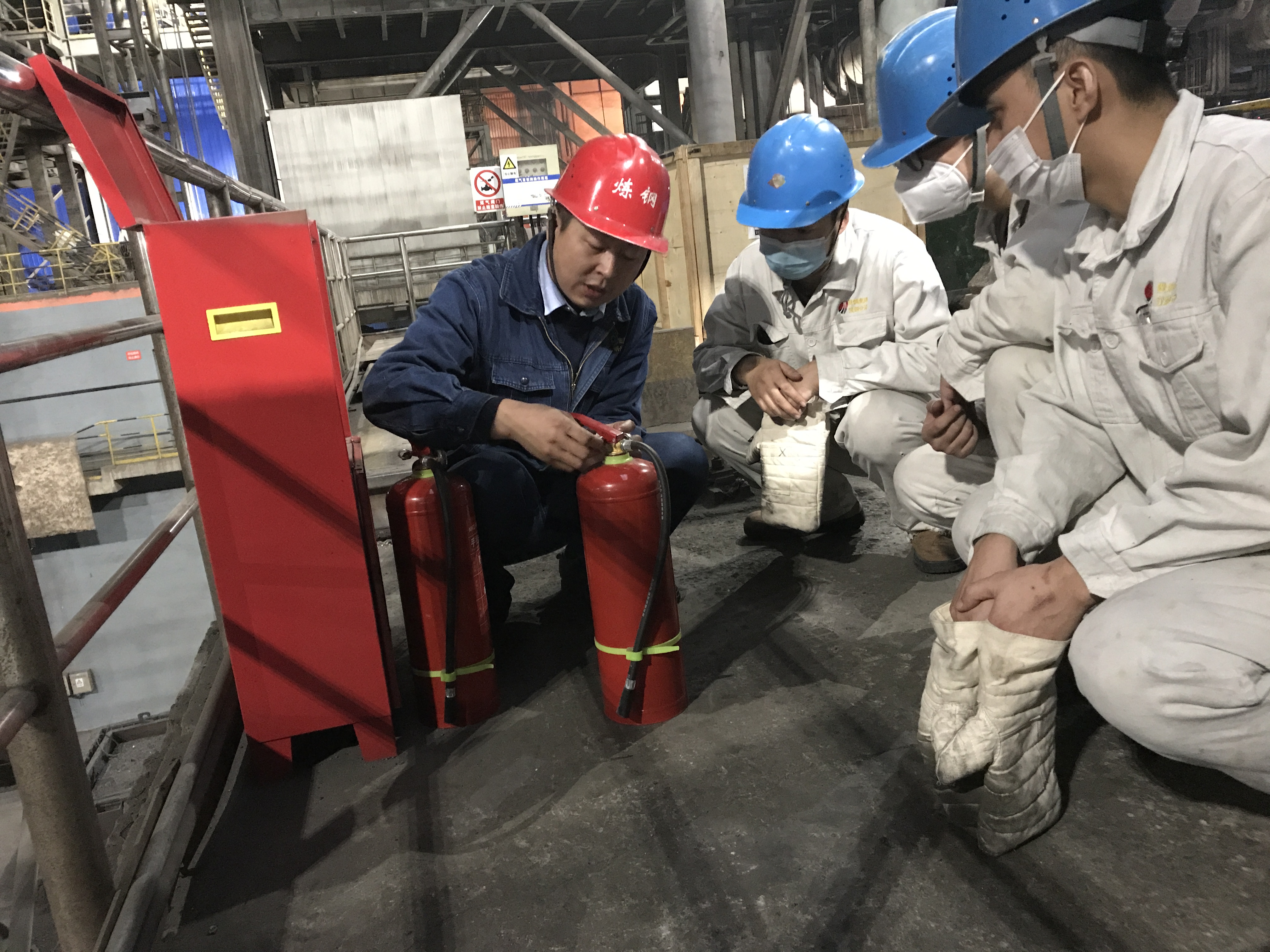 消防宣传月 炼钢厂“走心”不“走形” 消防宣传月 炼钢厂“走心”不“走形”