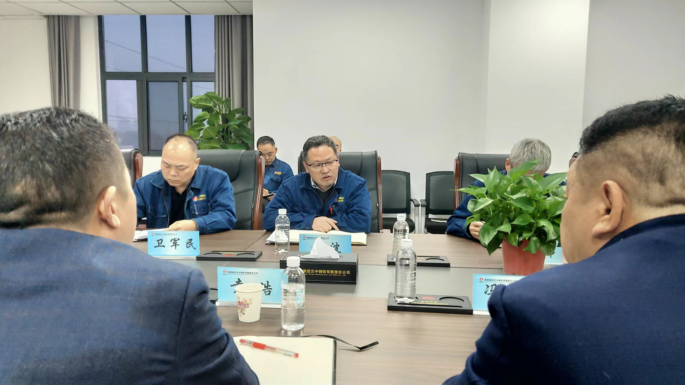 甘肃浩海煤化董事长冯对成,韩城公司常务副总经理袁浩一行到公司座谈 甘肃浩海煤化董事长冯对成,韩城公司常务副总经理袁浩一行到公司座谈