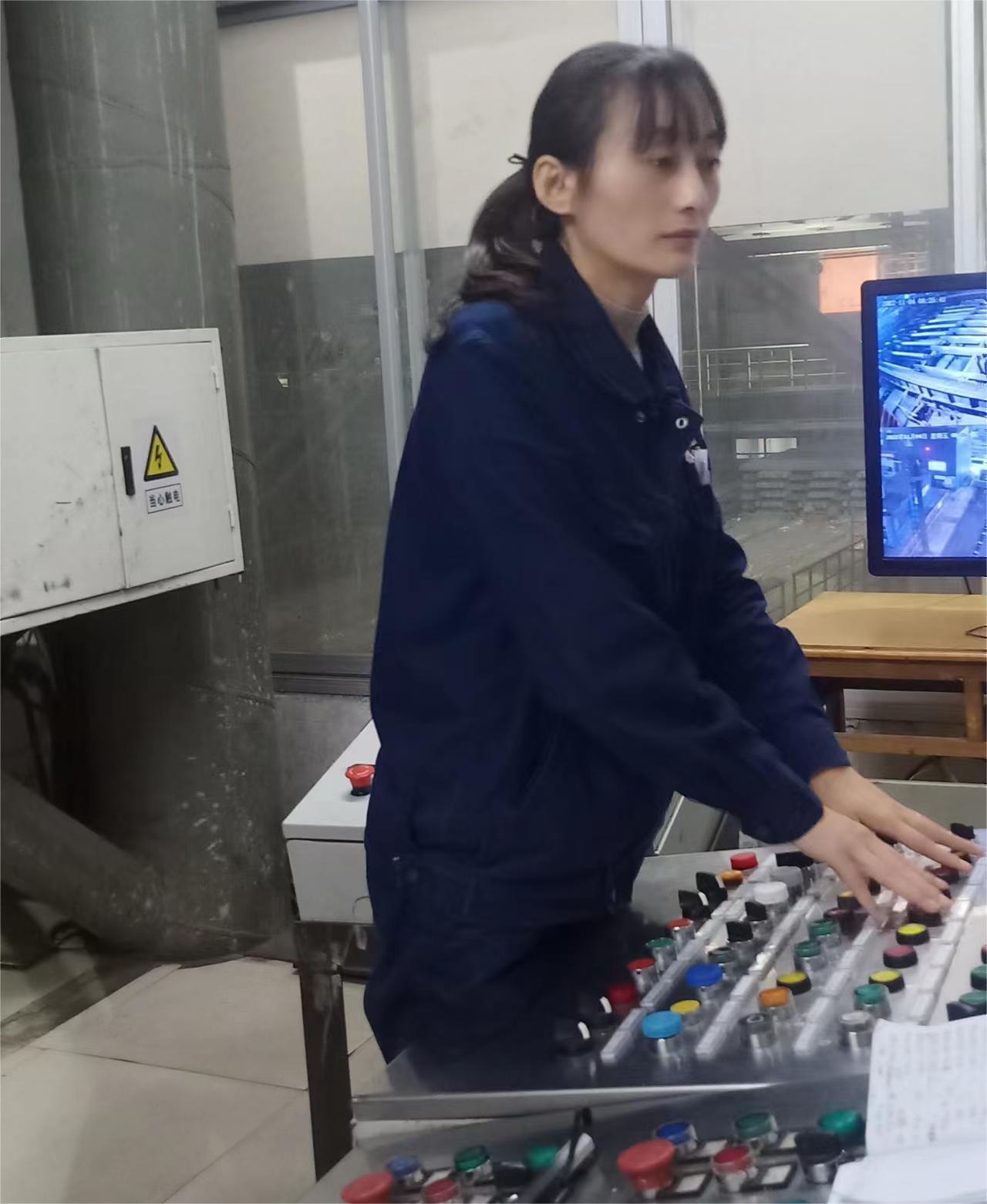 历经天华出此景 人间万事出艰辛 历经天华出此景 人间万事出艰辛