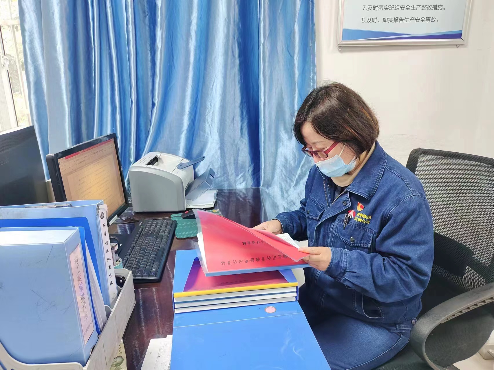 栉风沐雨献青春 砥砺前行永无悔 栉风沐雨献青春 砥砺前行永无悔