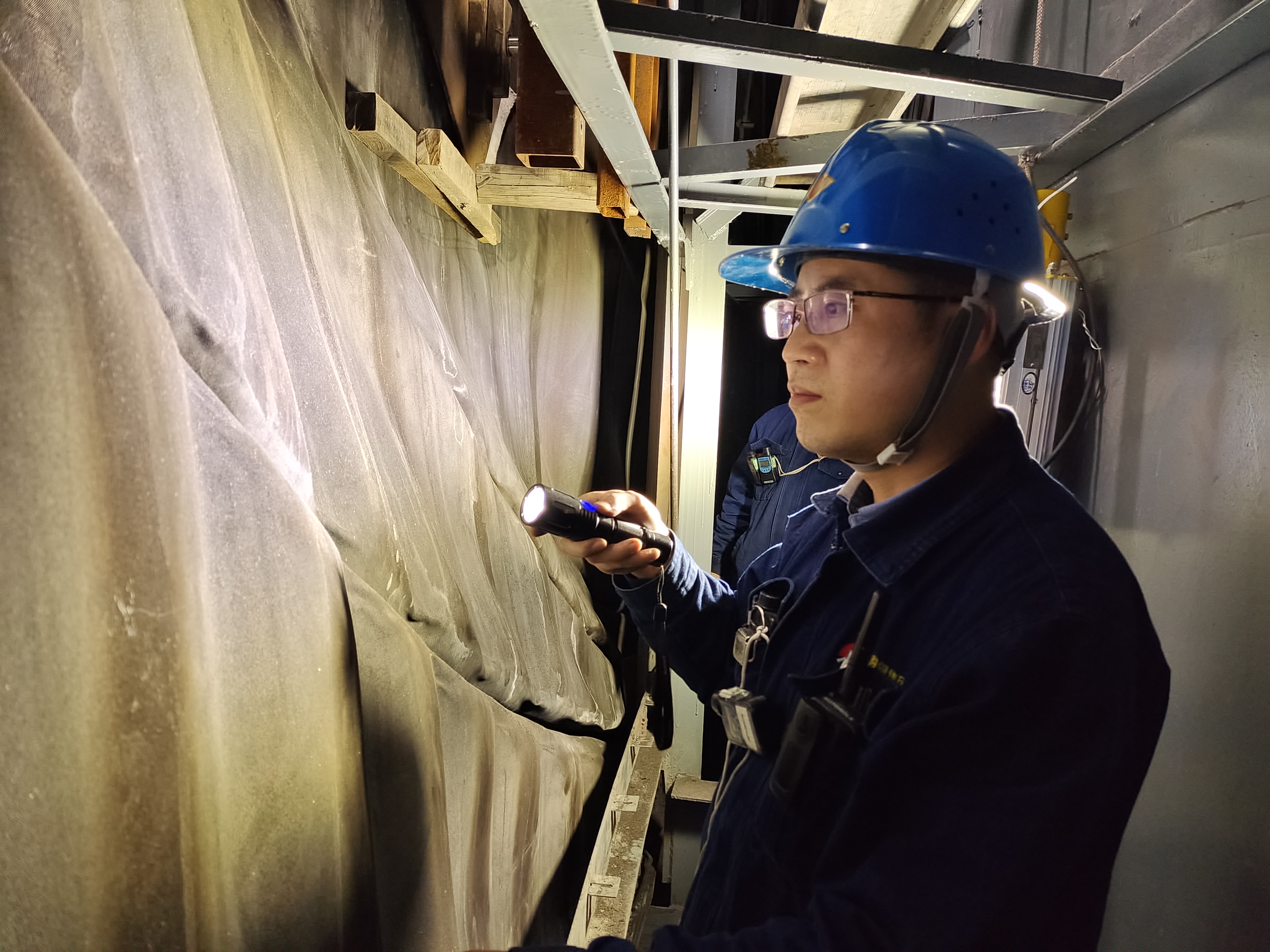 冬日检修现场,你最美! 冬日检修现场,你最美!