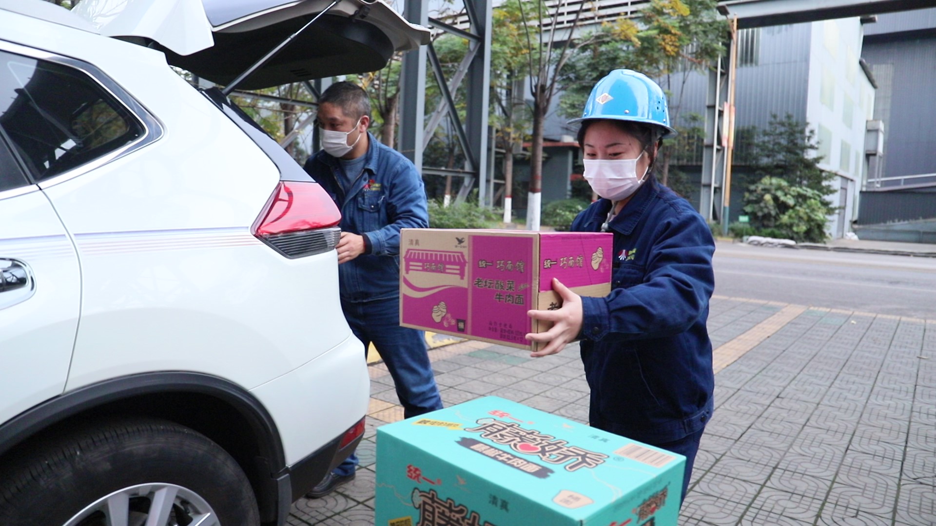 战“疫”中凝聚钢铁力量