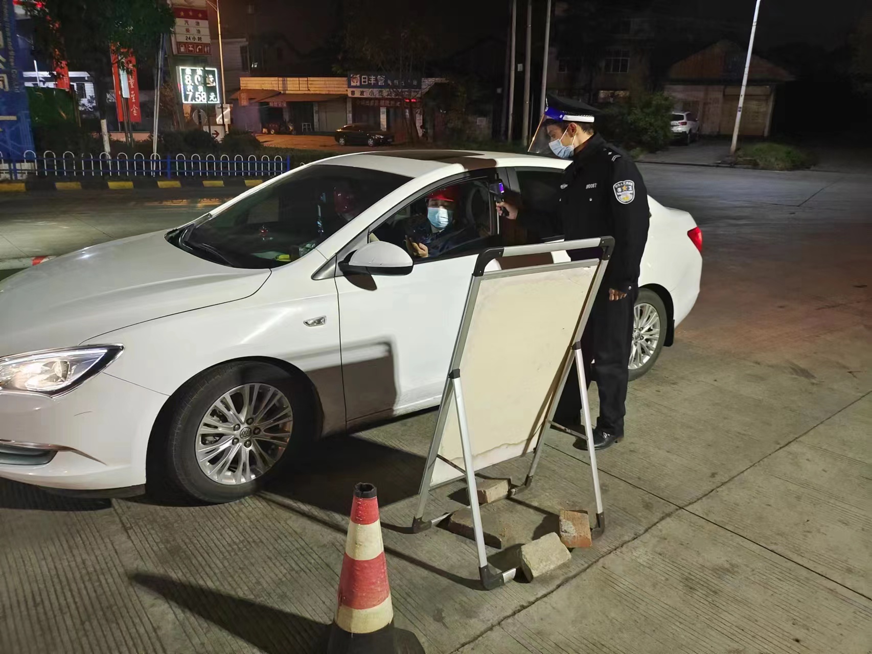 钢城战“疫”的那些时刻……