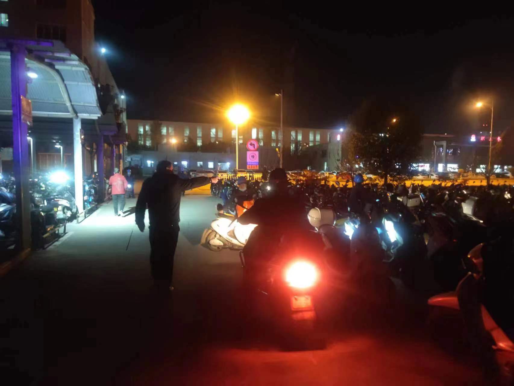 钢城战“疫”的那些时刻……