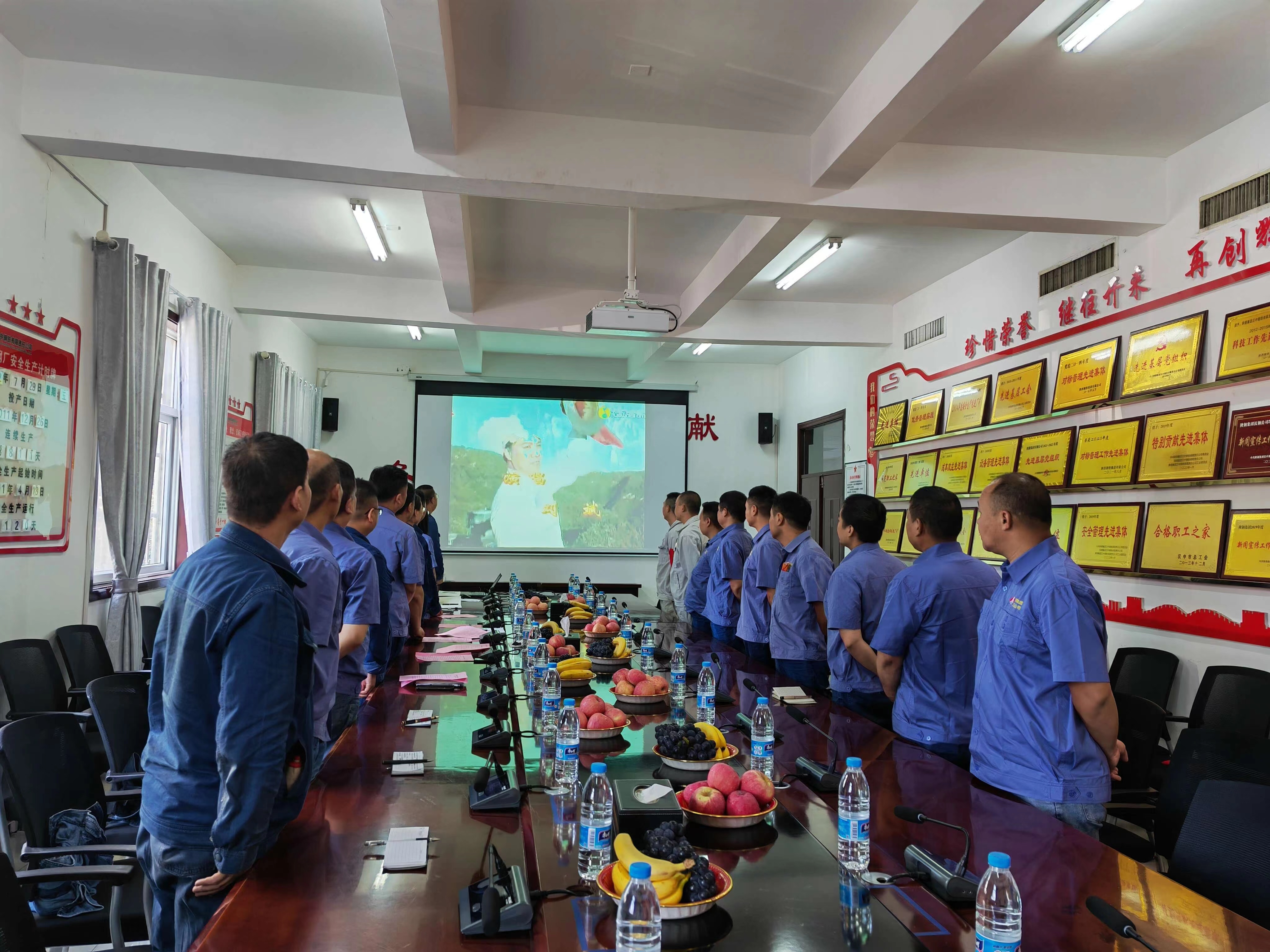 “三提举措”激活党员先锋“红色力量”