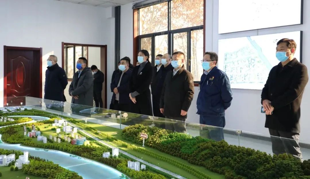 攀钢钒钛股份公司党委书记李晓宇一行到汉钢公司调研