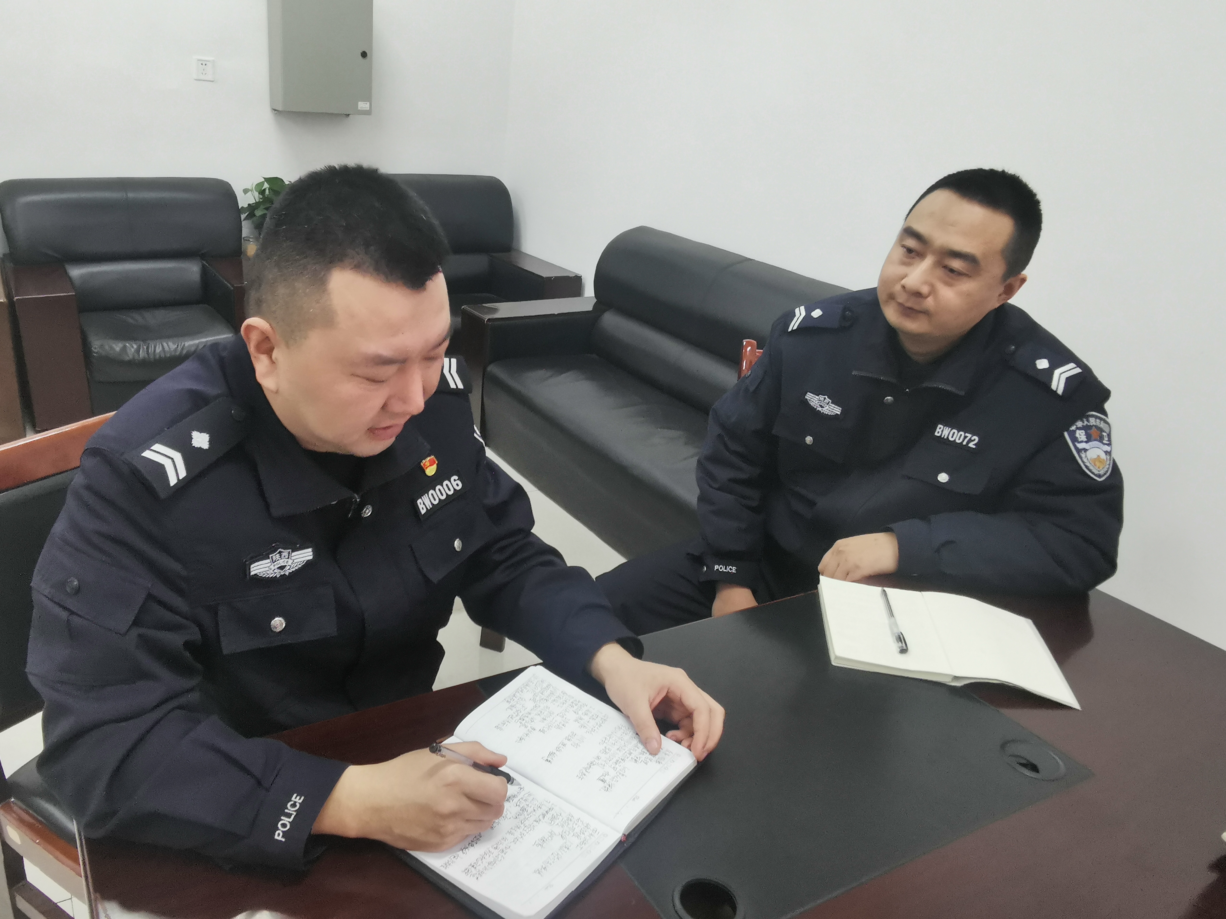 “廉风徐徐”亮三招，守牢廉洁安全线