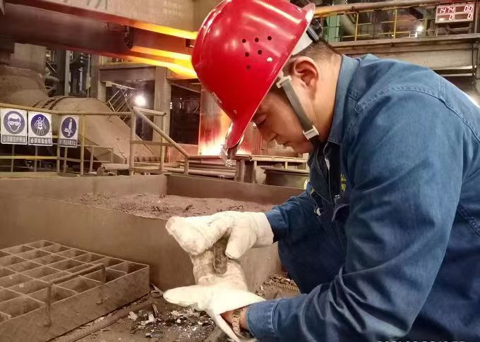 精打细算！炼钢人过好“降本小日子”