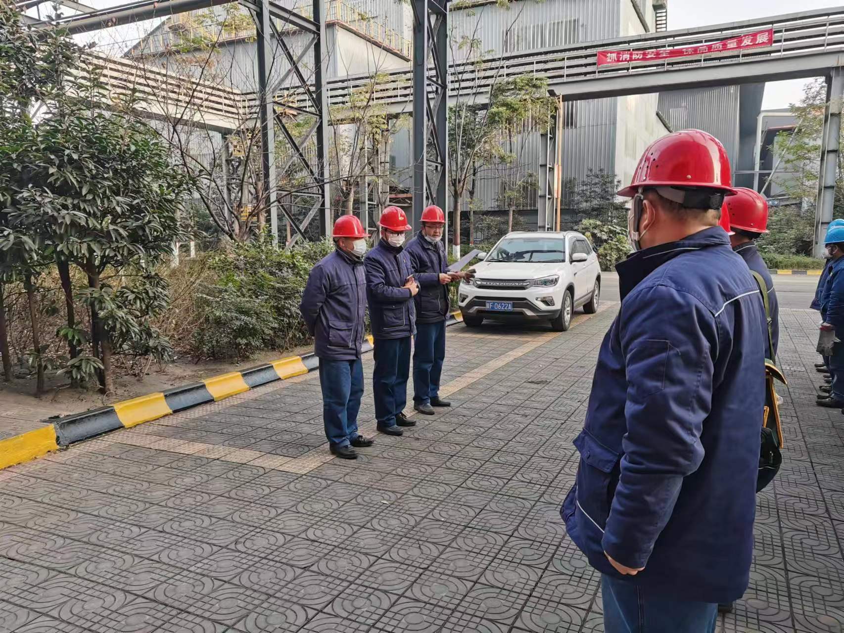 抓生产赶进度 冲刺全年目标任务