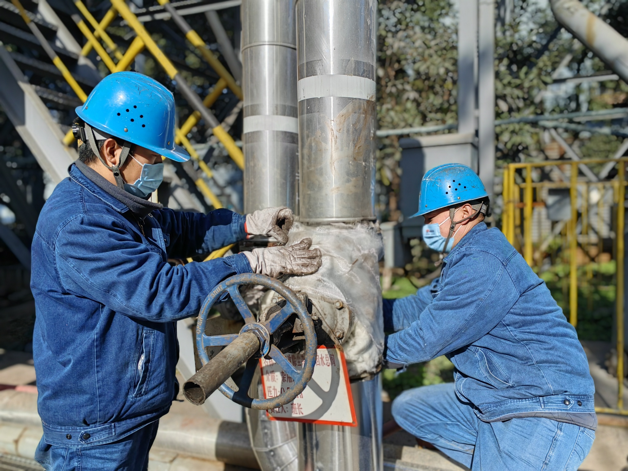 临“寒”不惧 看炼钢人如何平稳越冬