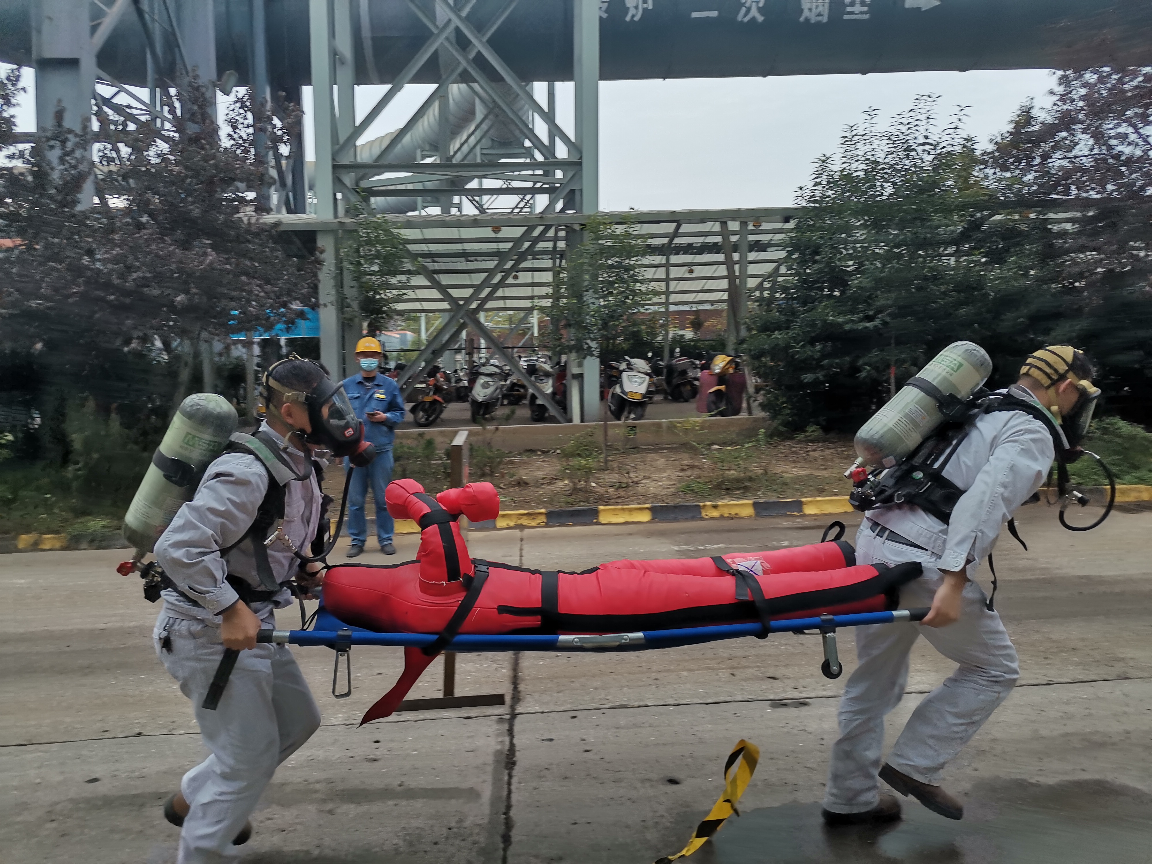 临“寒”不惧 看炼钢人如何平稳越冬