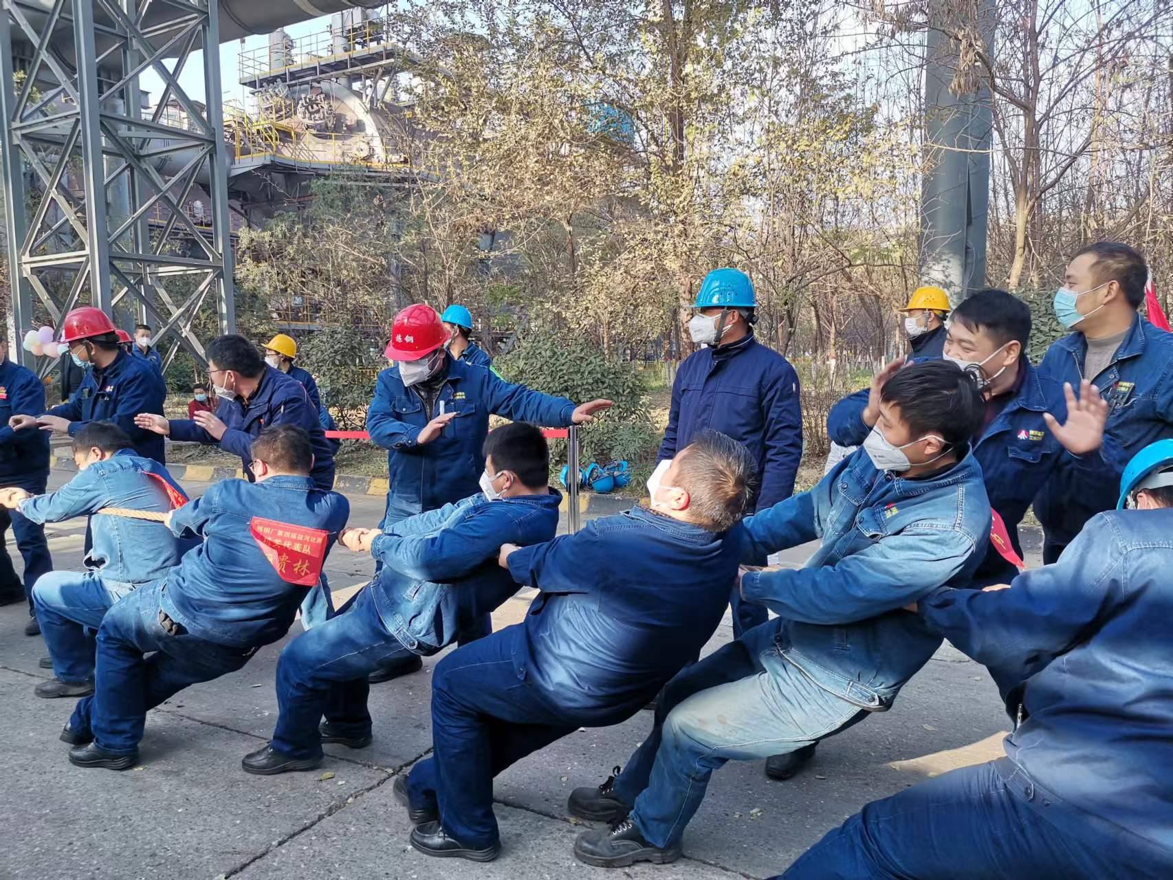 “绳”彩飞扬 “拔”出精彩