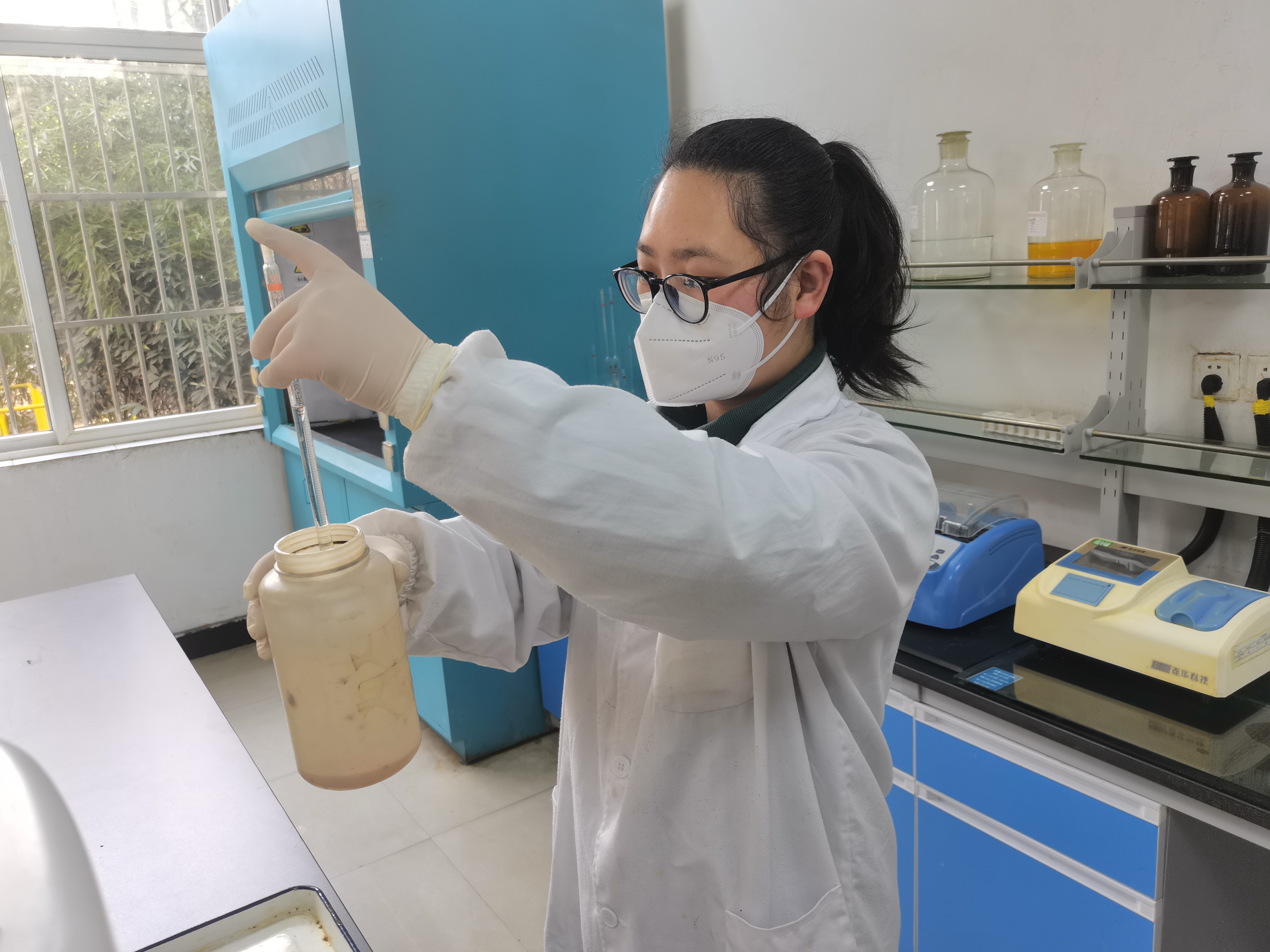 答好“作风卷”篆刻“新篇章”