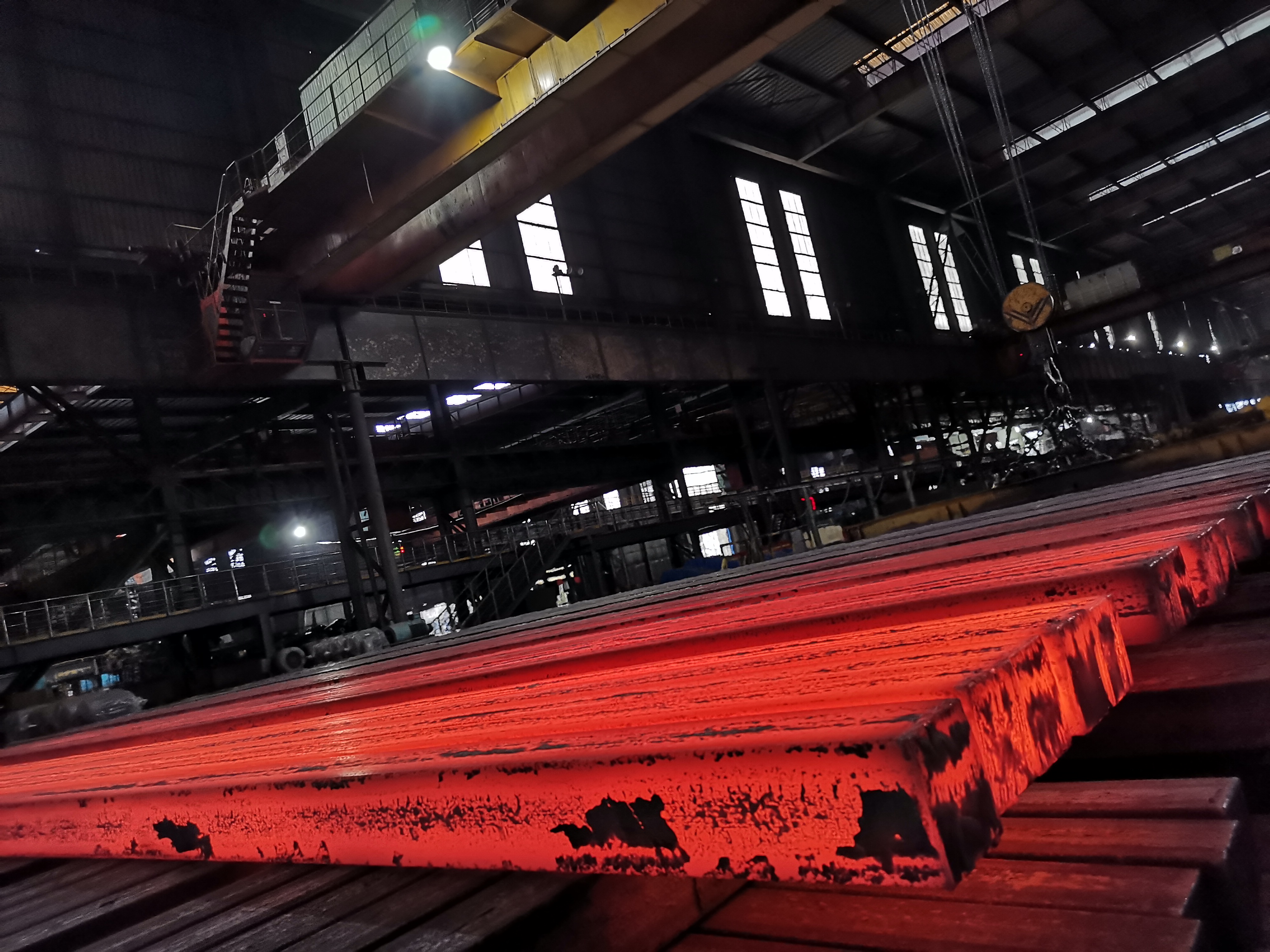 斗志昂扬，抒写奋斗青春