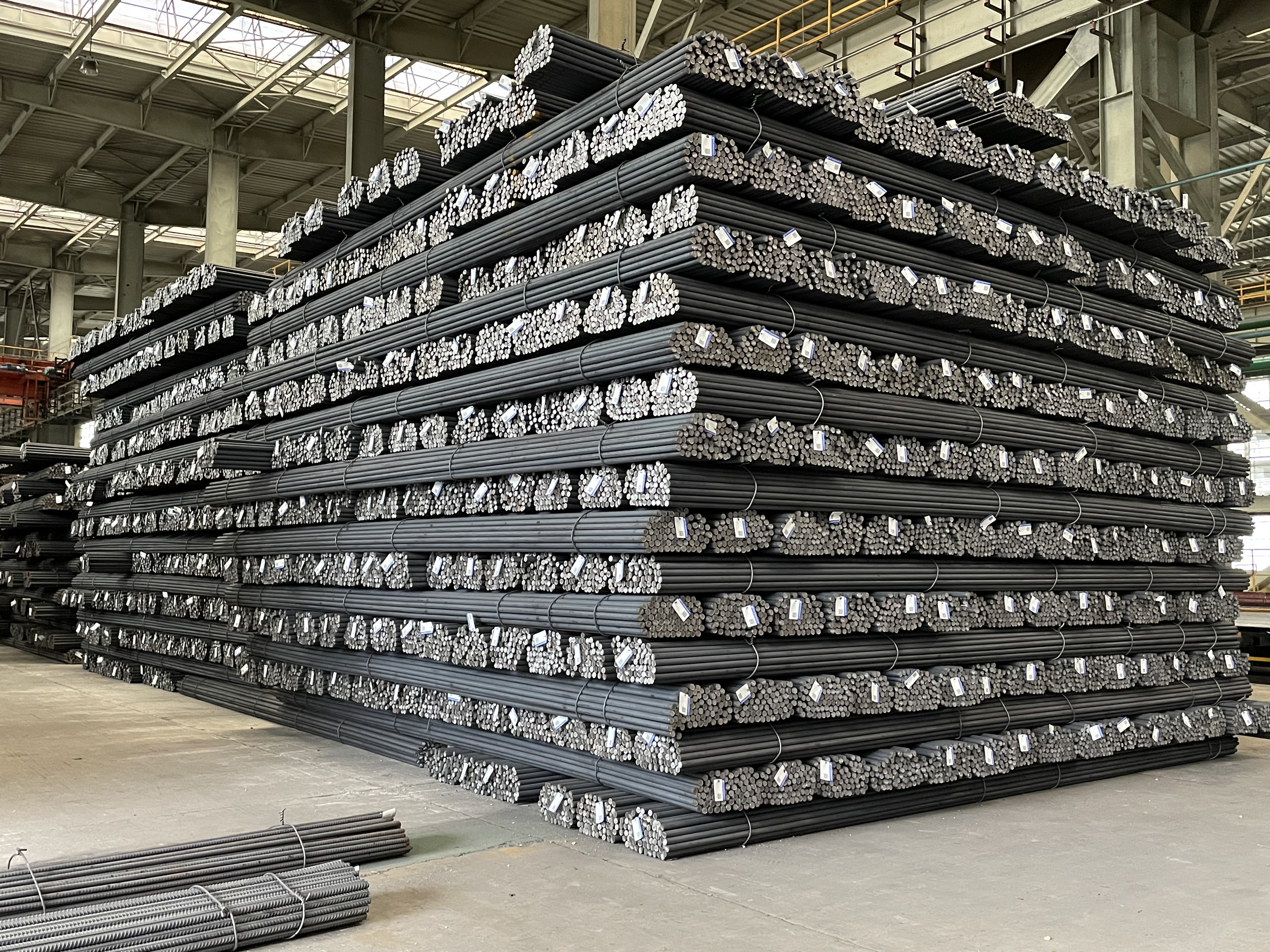 踔厉奋发  勇毅前行 轧钢厂高质量发展步伐坚实稳健 ——2022年轧钢厂工作综述