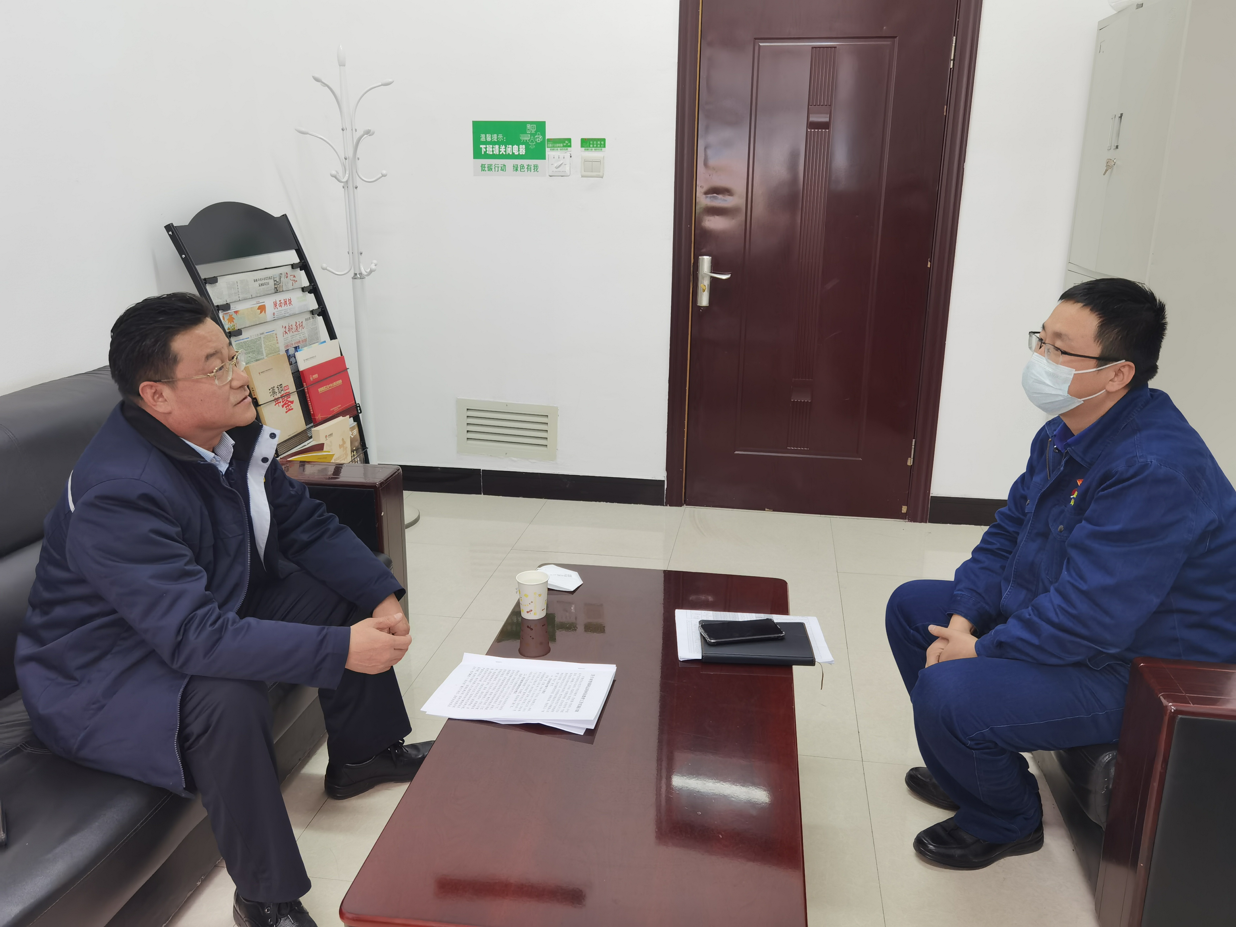 暖心回访 让“跌倒”干部鼓足干劲再出发 暖心回访 让“跌倒”干部鼓足干劲再出发