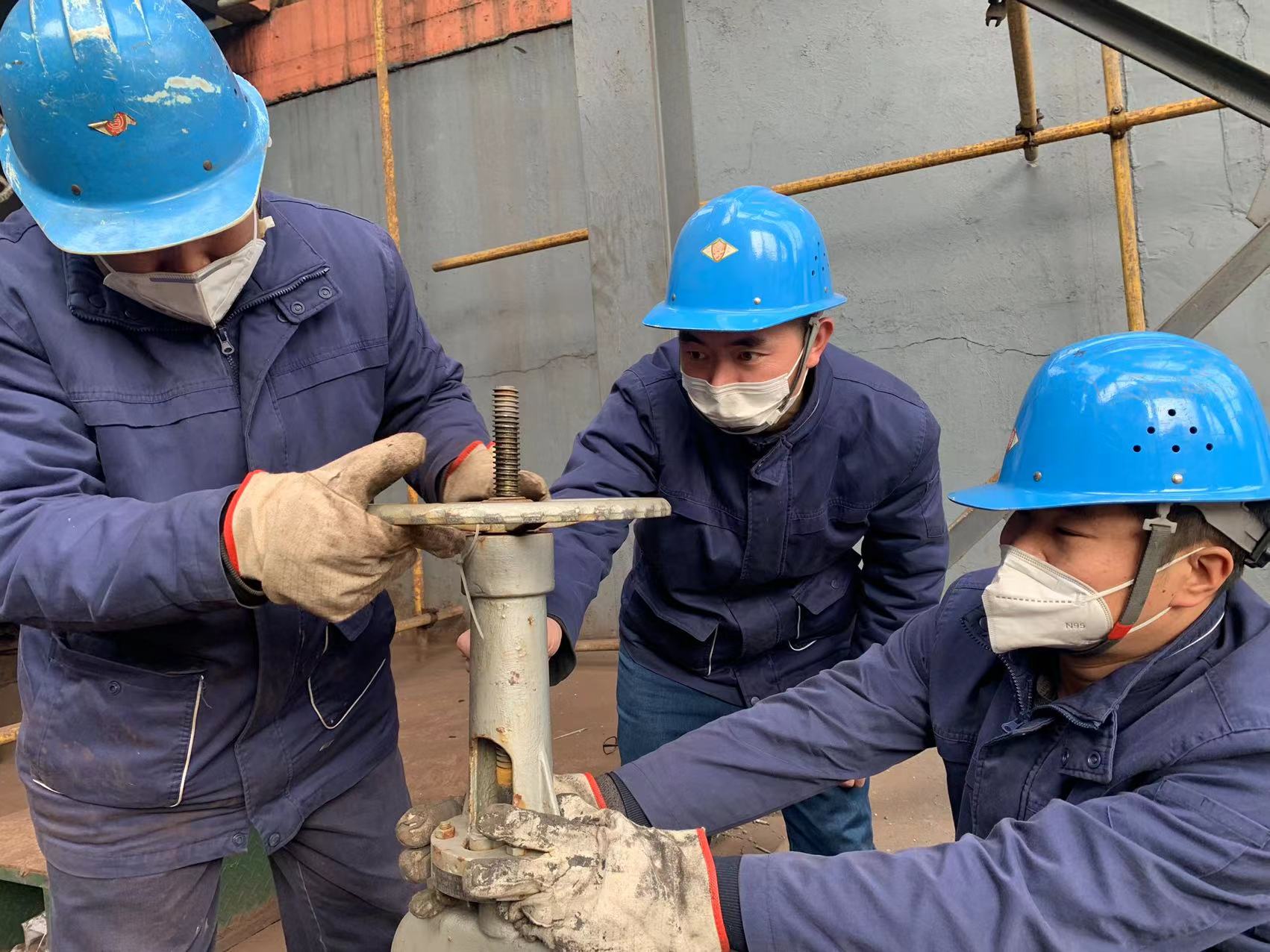 “暖男”保驾，绘就钢城动人“画卷”