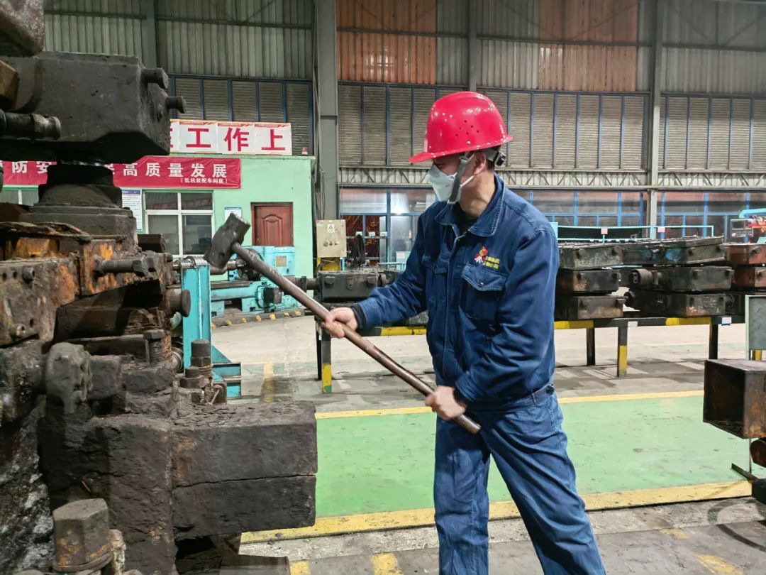 寒冬里的“红、黄、蓝”