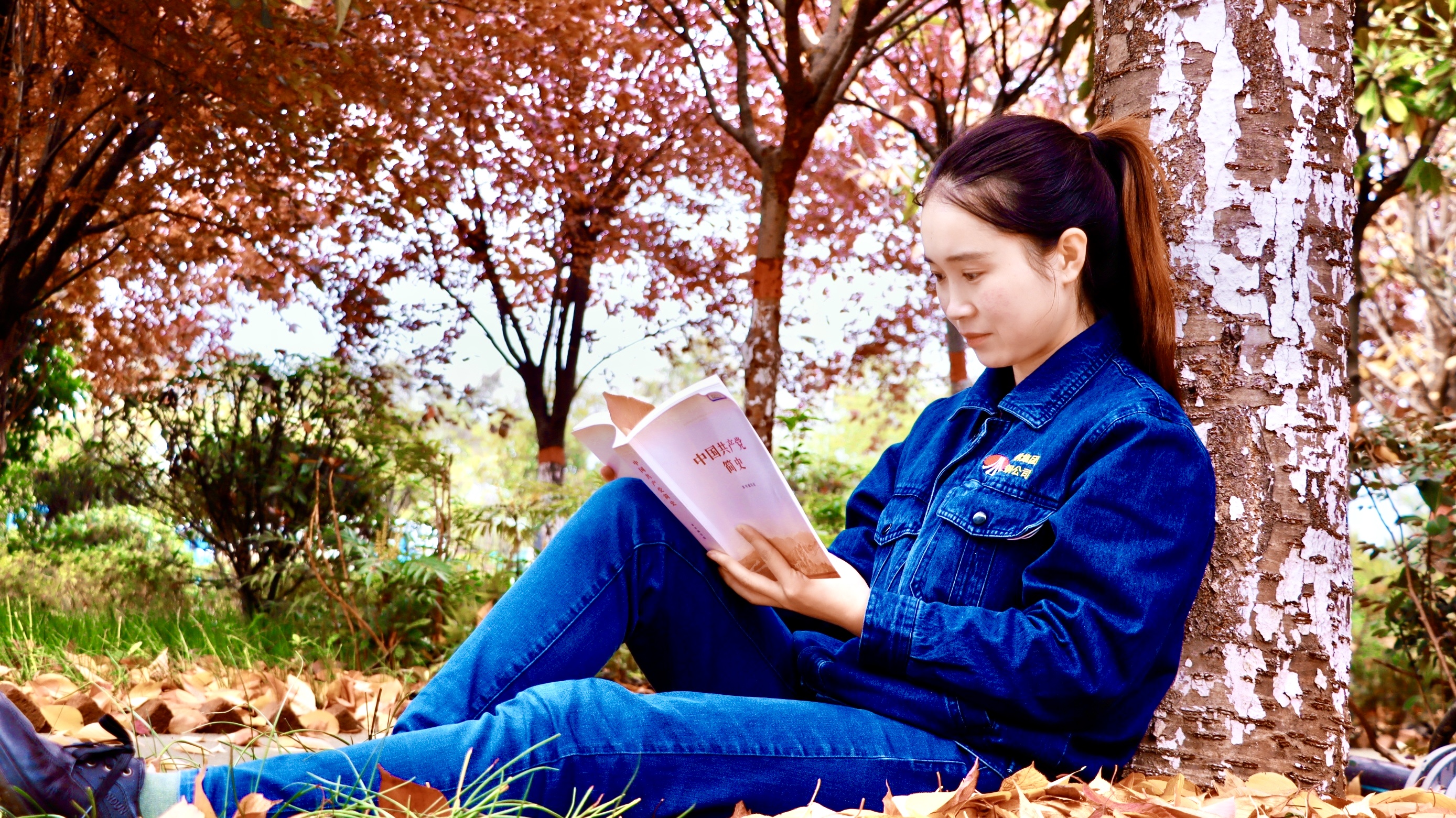 钢城夫妻档，有一种浪漫叫“并肩前行”