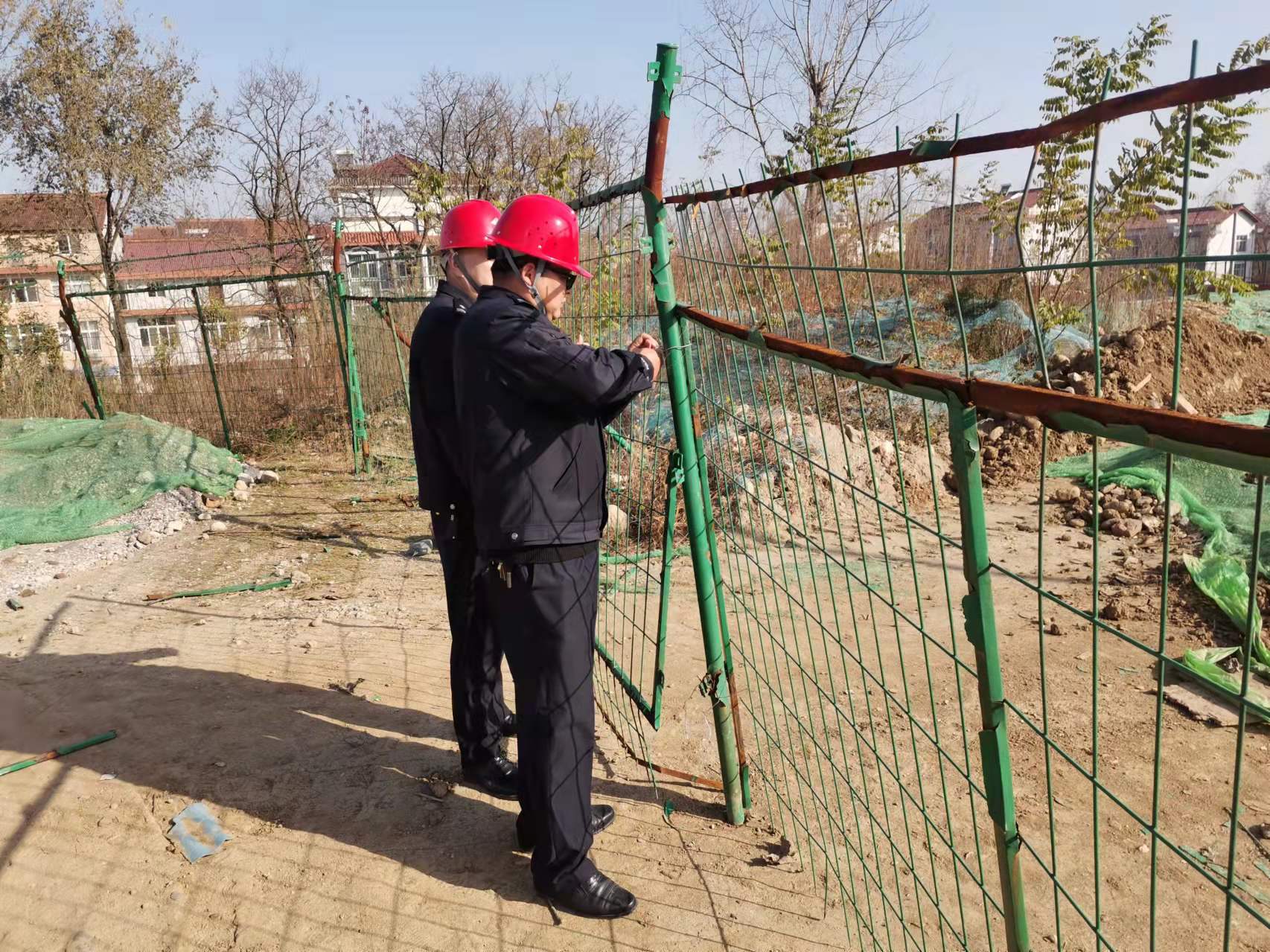 织密“三张网”,筑牢冬季治安防控线 织密“三张网”,筑牢冬季治安防控线