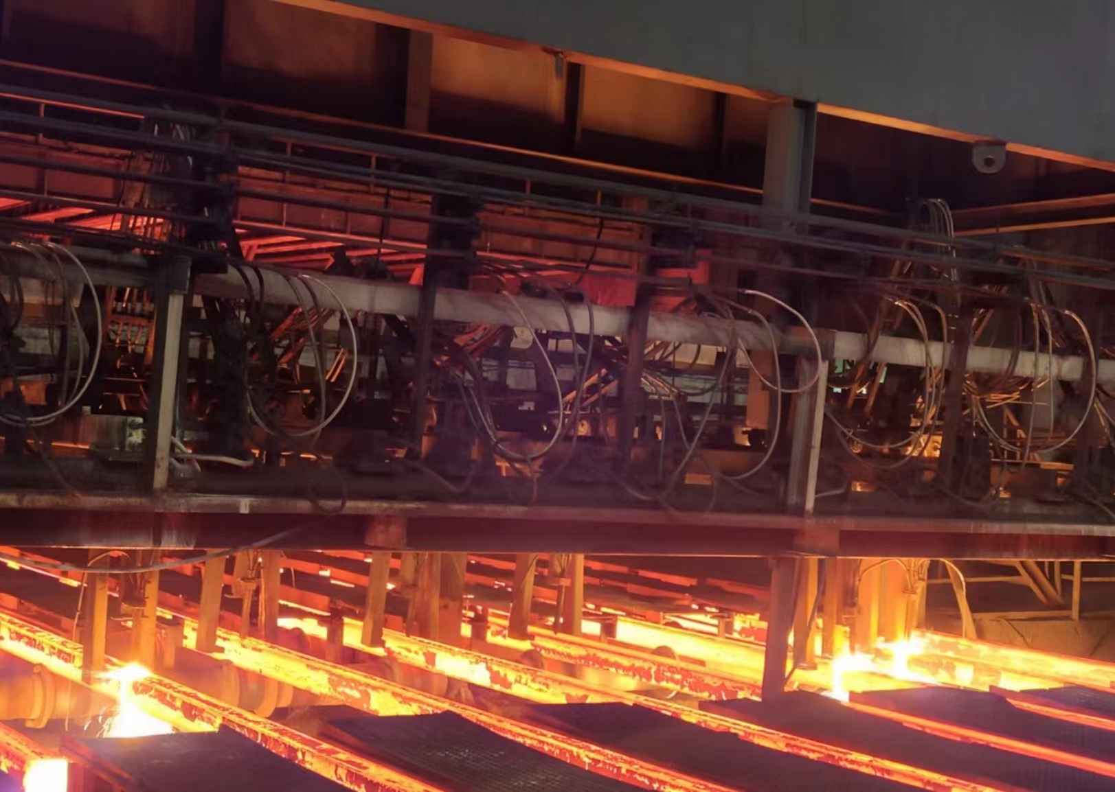 十里钢城“年味”足