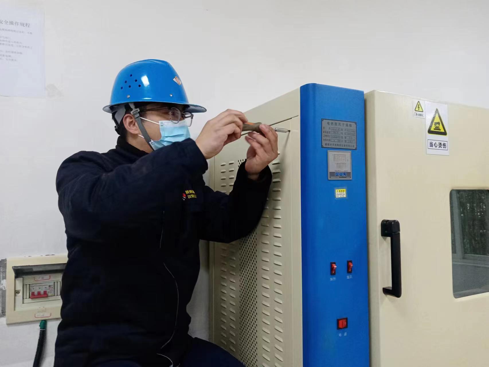 持续推进现场整治，强化设备责任意识