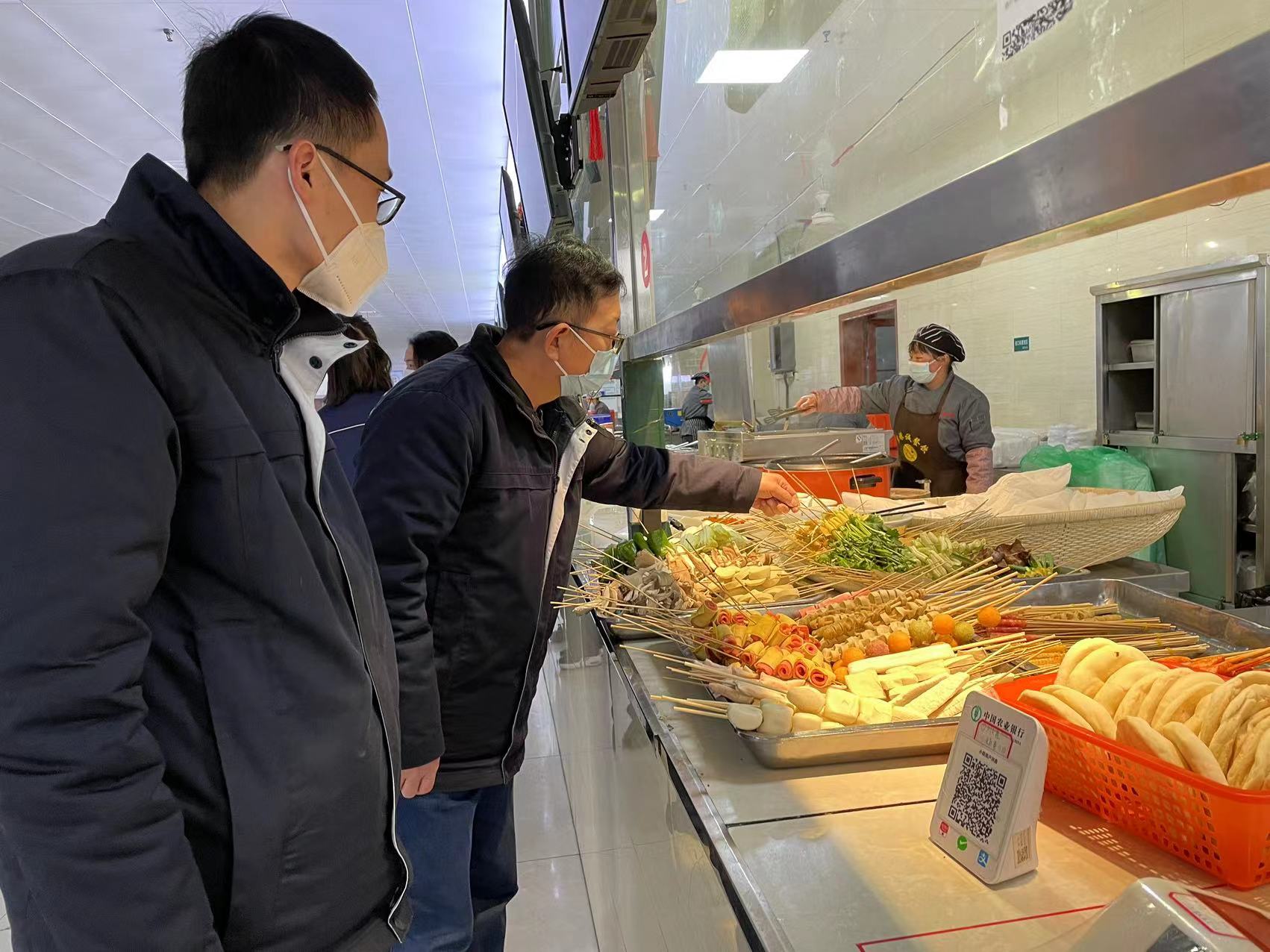 满满“大礼包”让服务职工“不打烊”