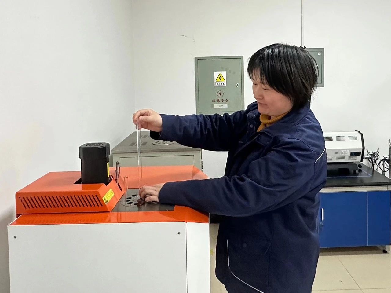 他们撸起袖子加油干