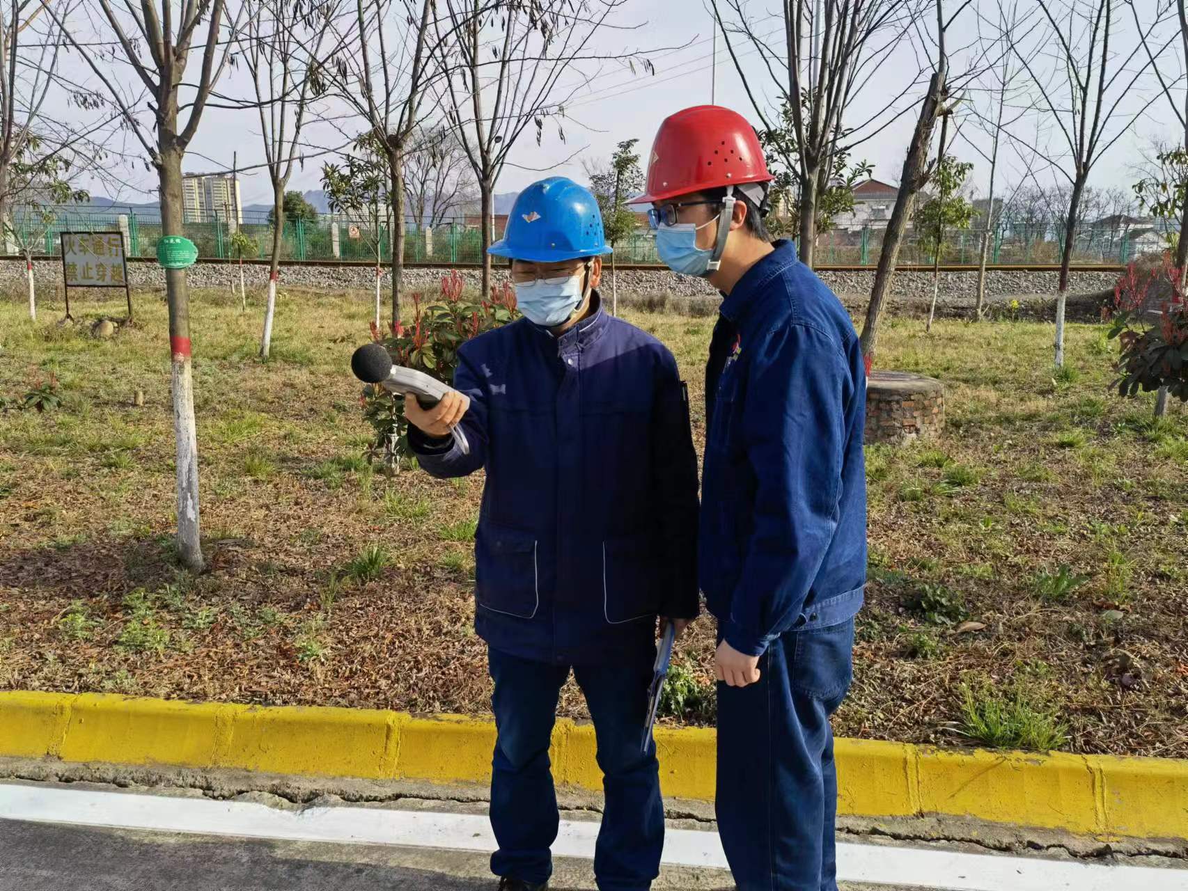 统一思想，以奋斗实干交出新答卷