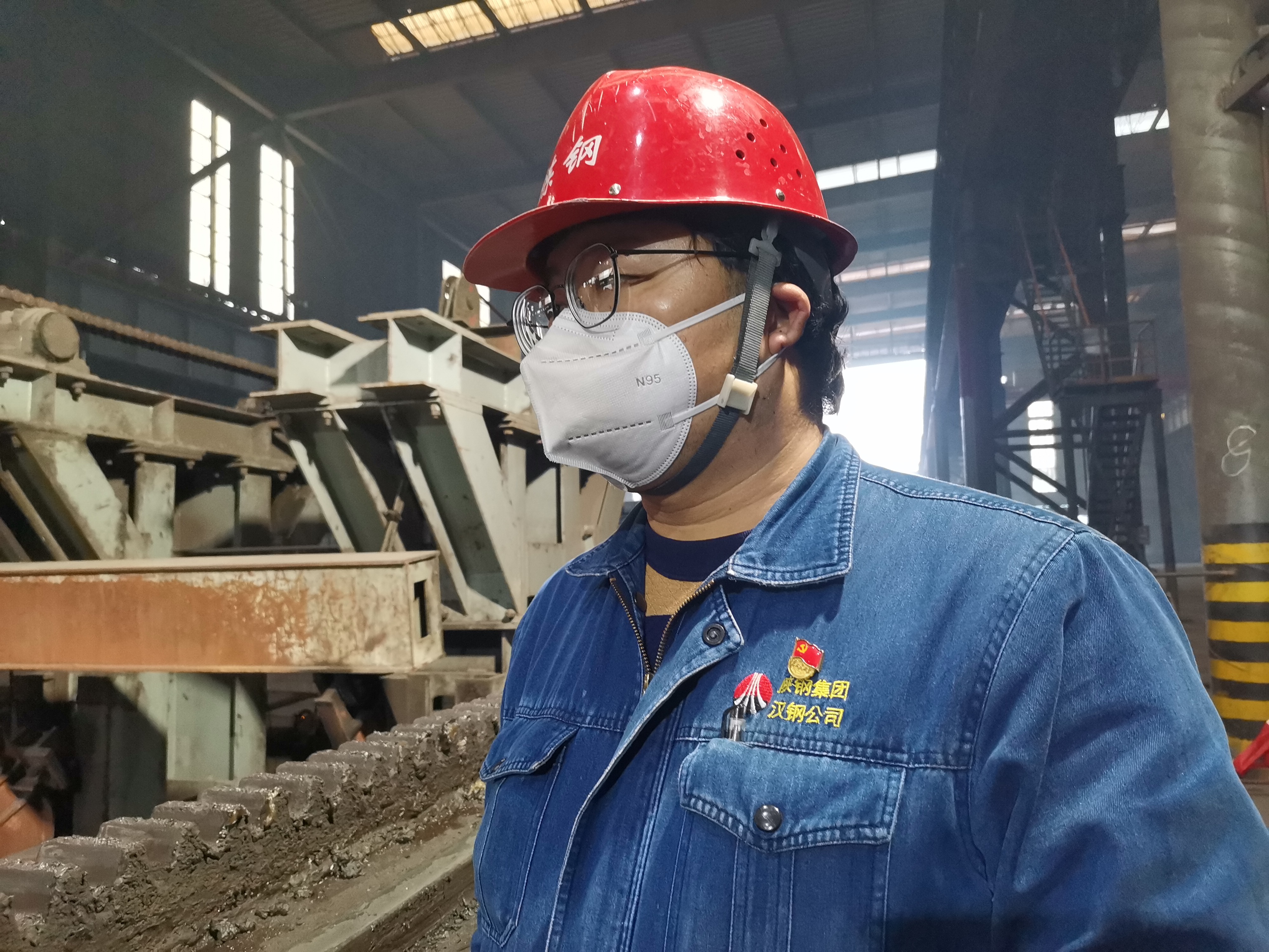 在钢城续写浪漫