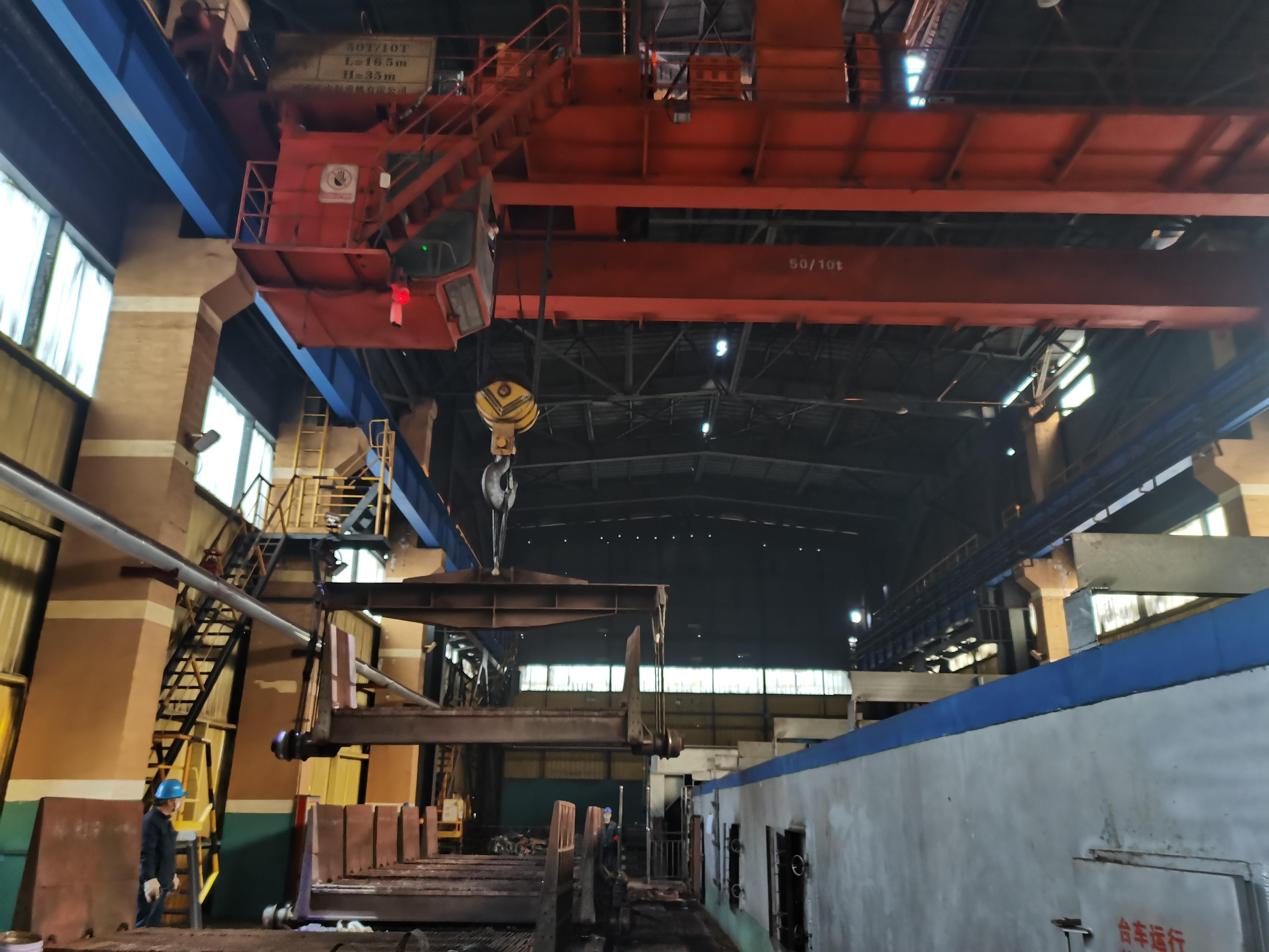 攻坚克难 他们在一线——汉钢公司265㎡烧结机检修侧记