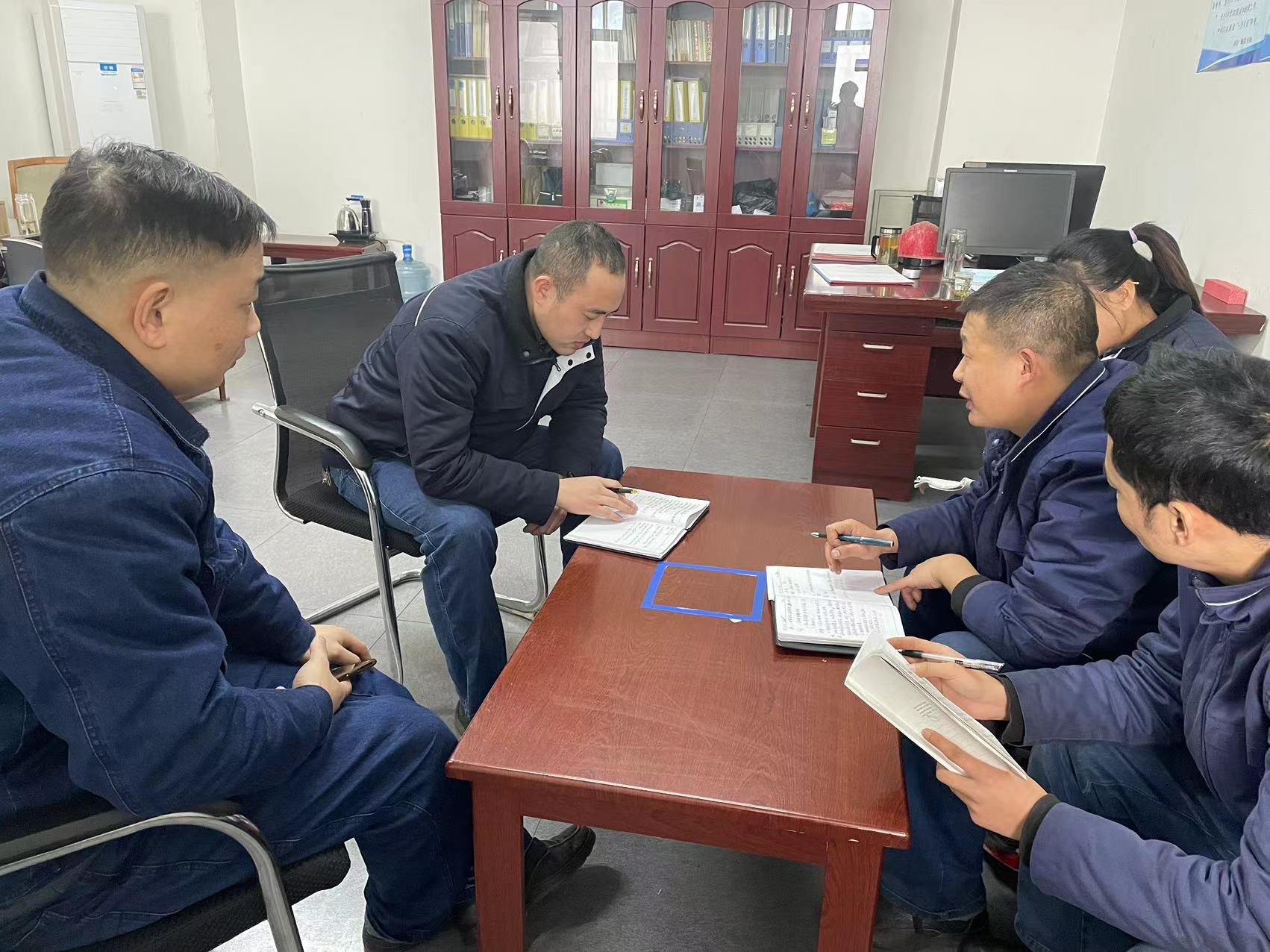 推动党建与业务深度融合,实现“1+1>2” 推动党建与业务深度融合,实现“1+1>2”